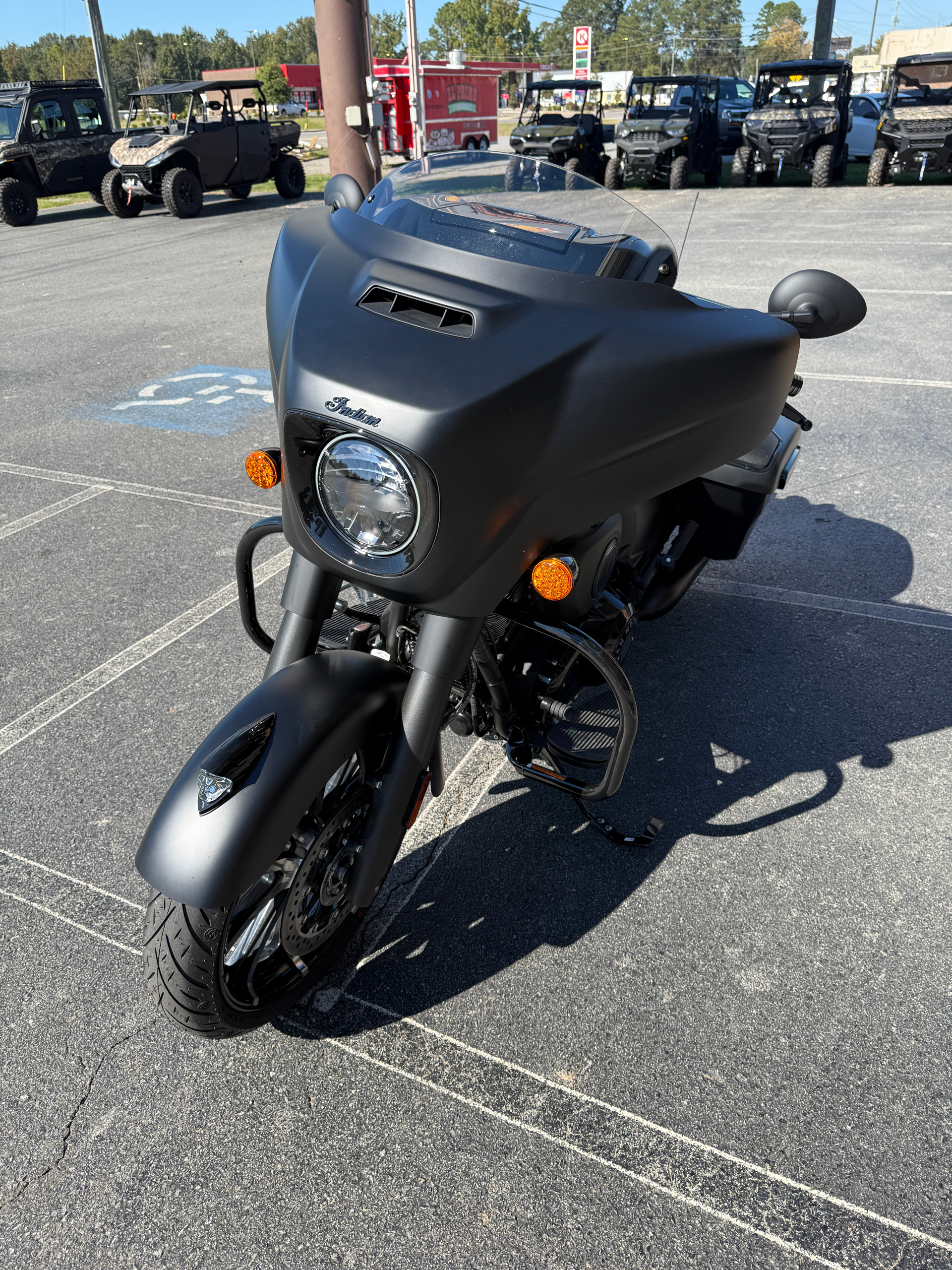 2025 Indian Motorcycle Chieftain® Dark Horse® with PowerBand Audio Package in Jacksonville, Arkansas - Photo 8