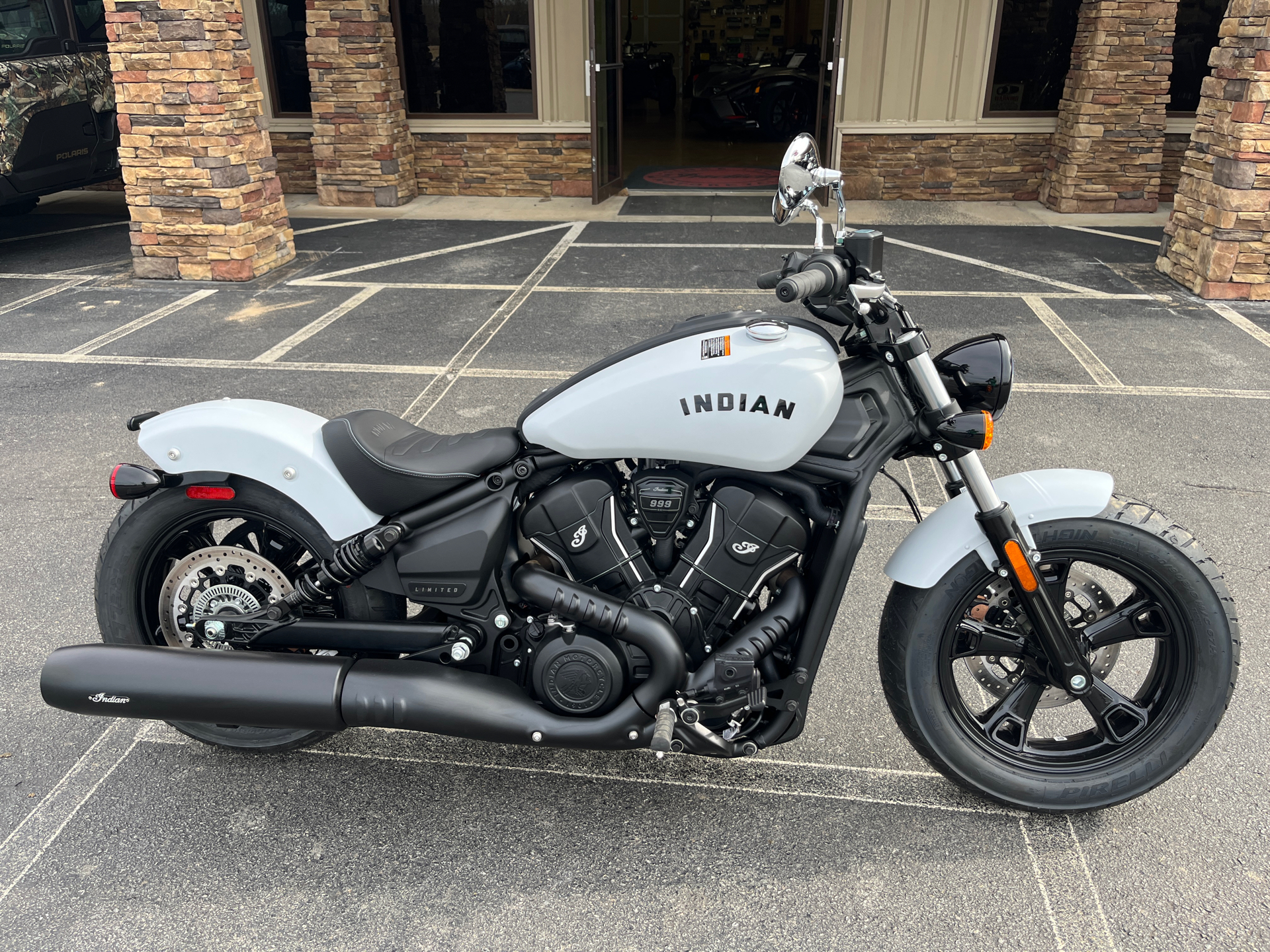 2025 Indian Motorcycle Scout® Sixty Bobber Limited in Jacksonville, Arkansas - Photo 2