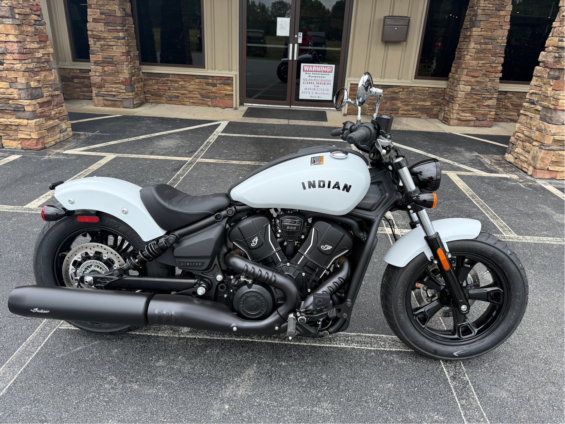 2025 Indian Motorcycle Scout® Sixty Bobber Limited in Jacksonville, Arkansas - Photo 2