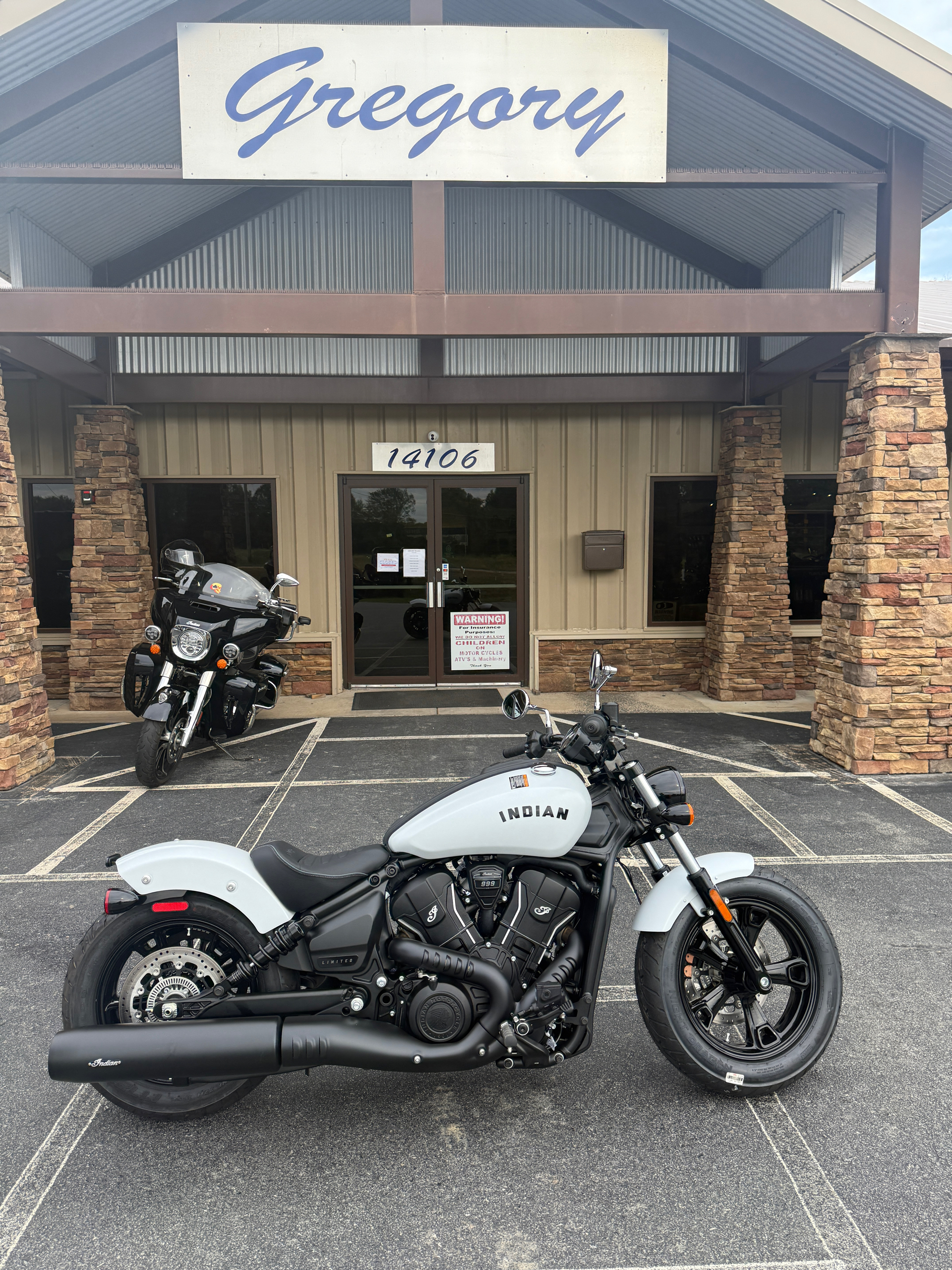 2025 Indian Motorcycle Scout® Sixty Bobber Limited in Jacksonville, Arkansas - Photo 1