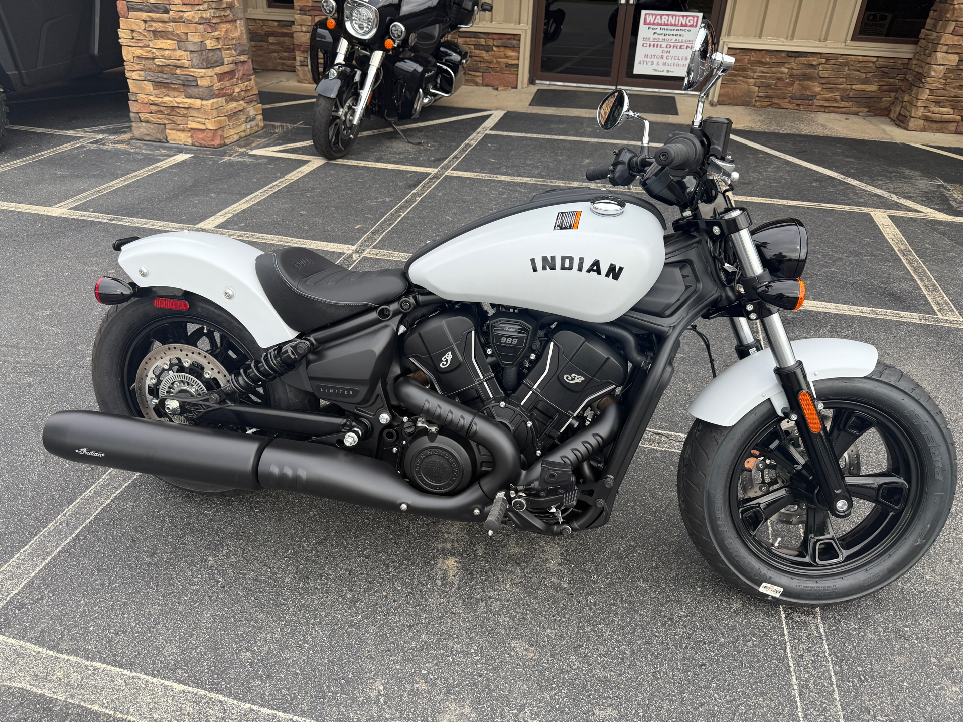 2025 Indian Motorcycle Scout® Sixty Bobber Limited in Jacksonville, Arkansas - Photo 2
