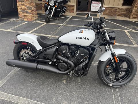 2025 Indian Motorcycle Scout® Sixty Bobber Limited in Jacksonville, Arkansas - Photo 2