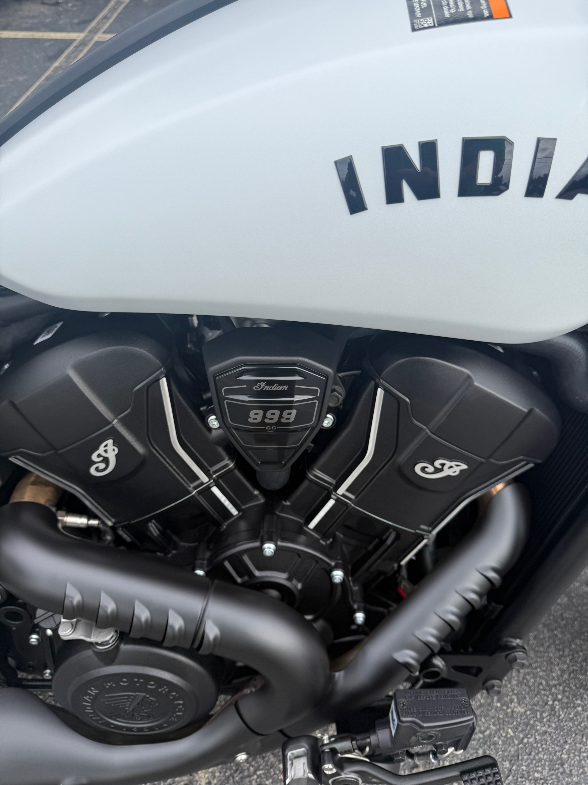 2025 Indian Motorcycle Scout® Sixty Bobber Limited in Jacksonville, Arkansas - Photo 3