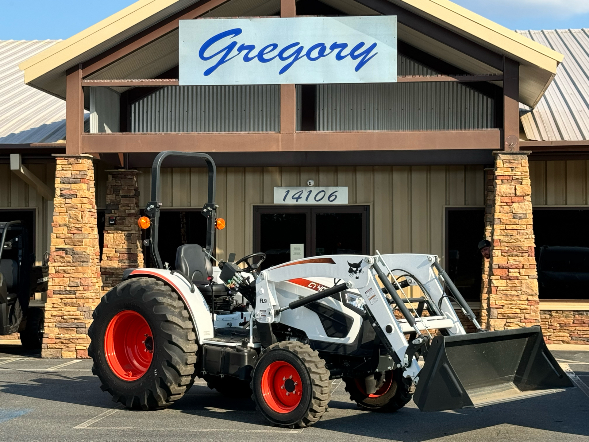 2024 Bobcat CT2040 HST in Jacksonville, Arkansas - Photo 2