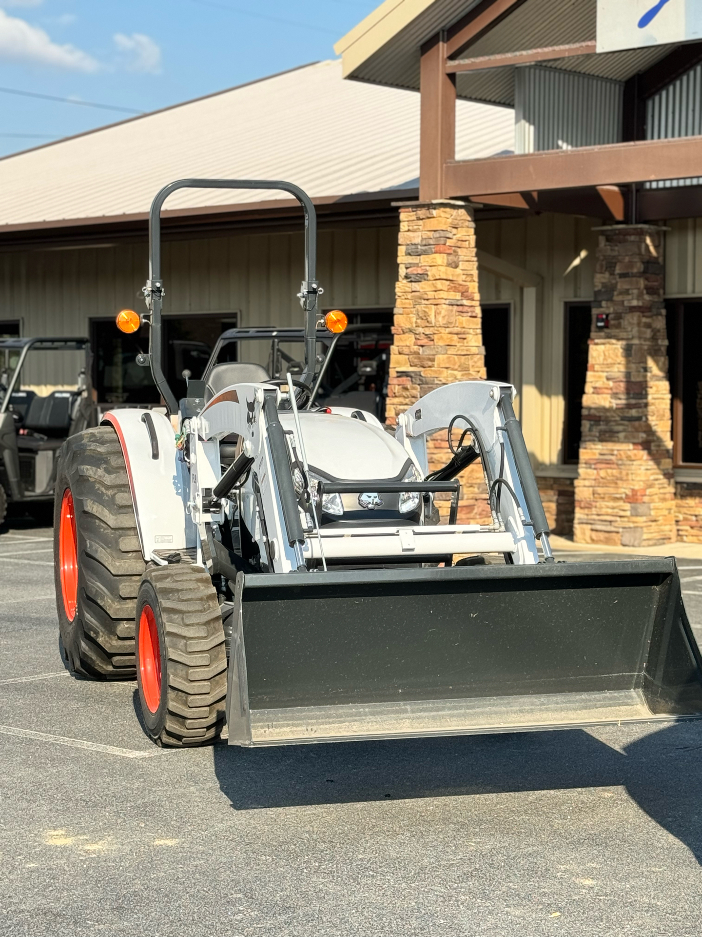 2024 Bobcat CT2040 HST in Jacksonville, Arkansas - Photo 3