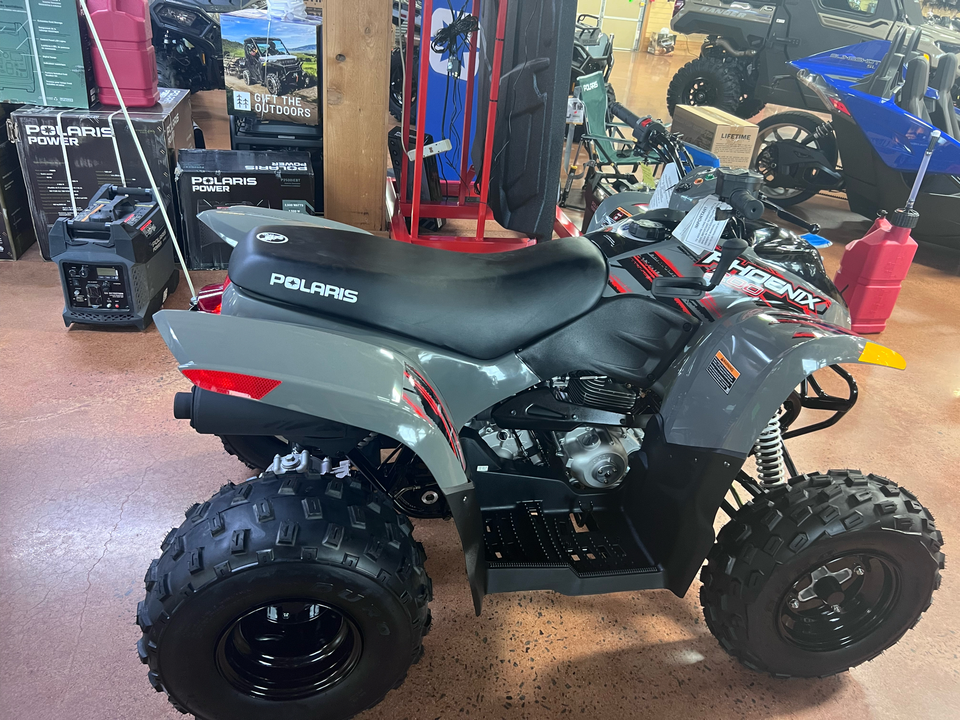 2025 Polaris Phoenix 200 in Jacksonville, Arkansas - Photo 2