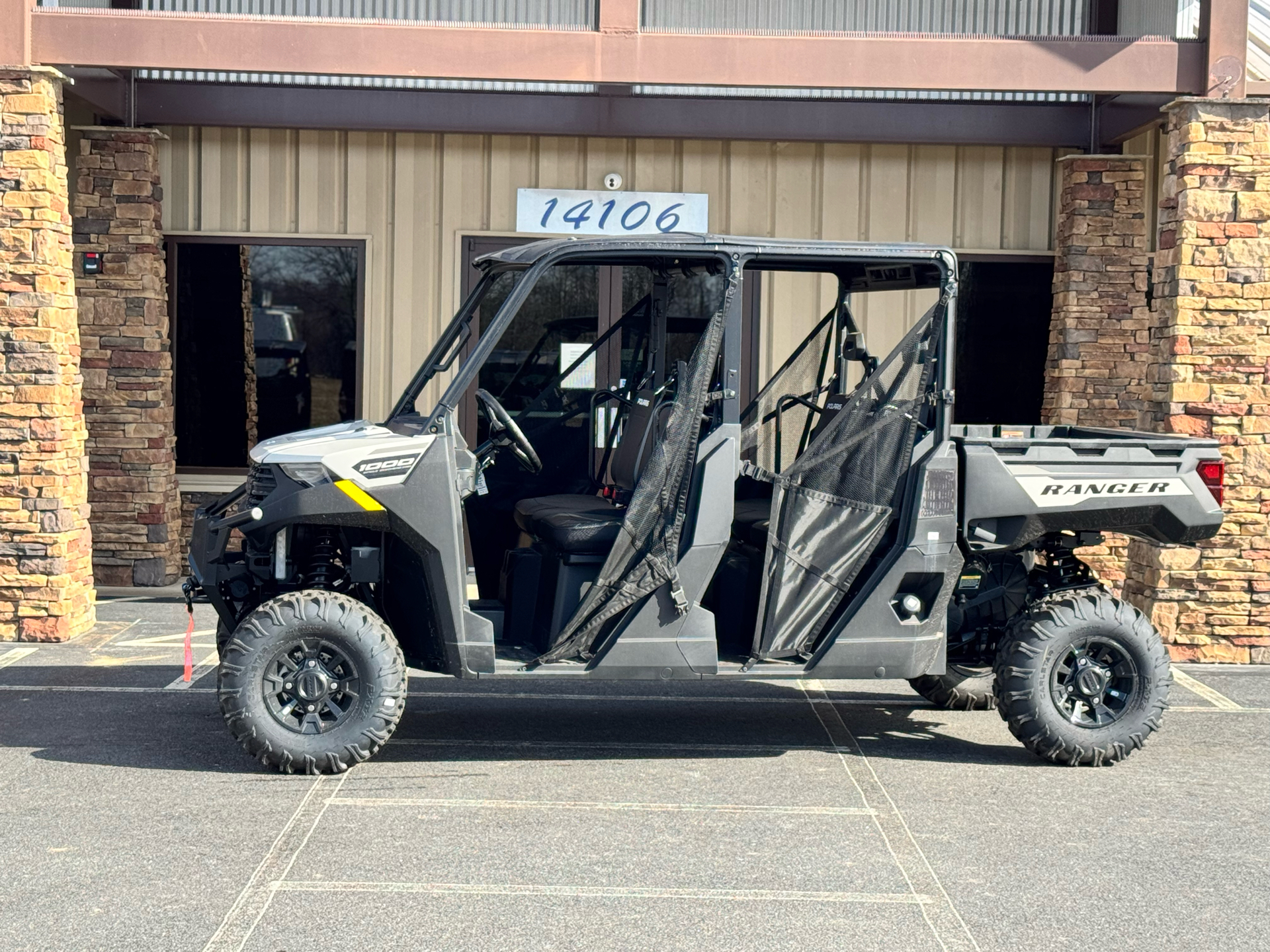 2025 Polaris Ranger Crew 1000 Premium in Jacksonville, Arkansas - Photo 2