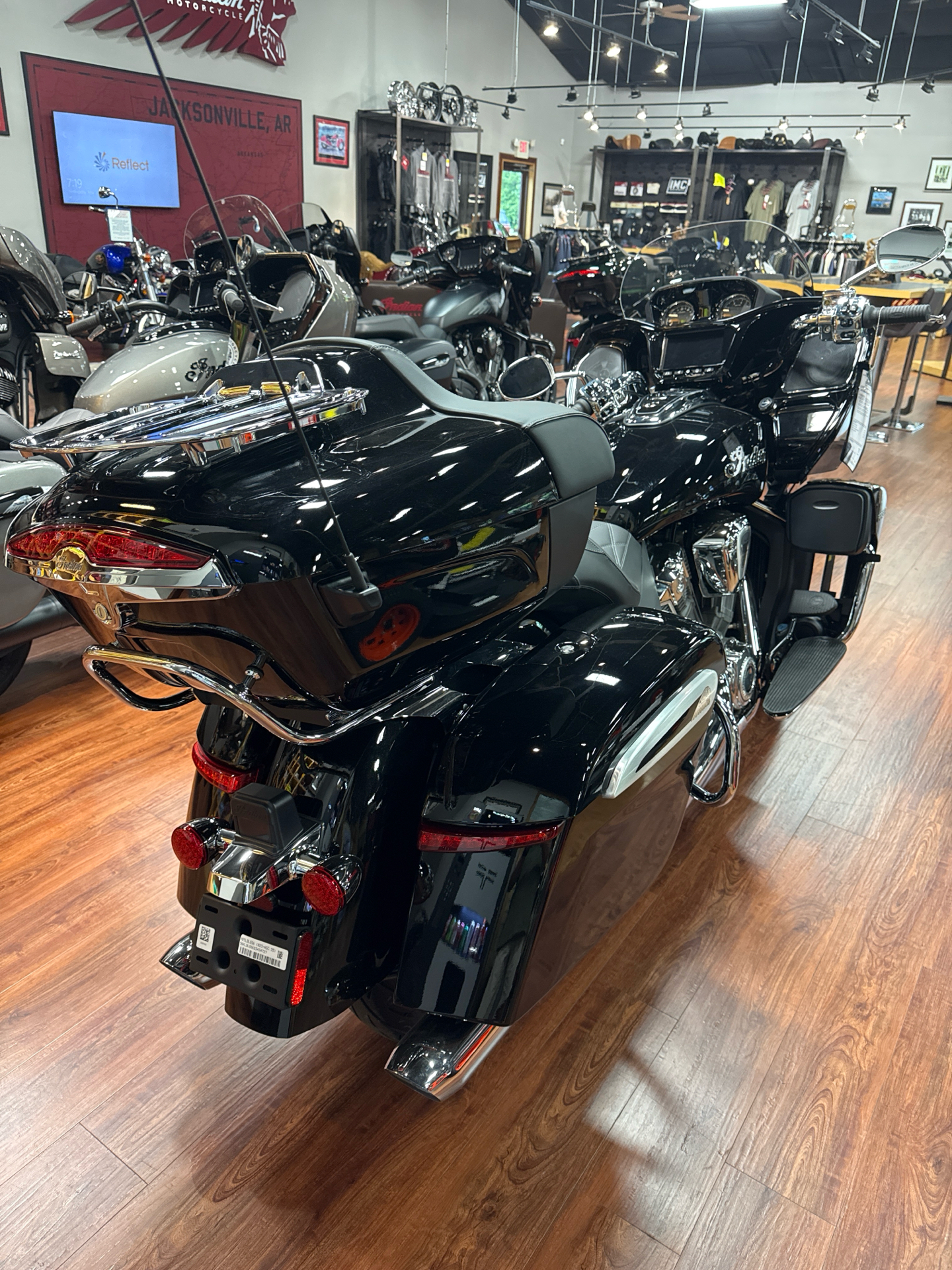 2025 Indian Motorcycle Pursuit® Limited® with 112 in Jacksonville, Arkansas - Photo 3