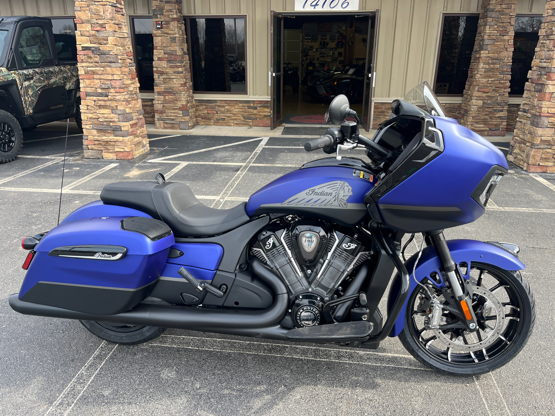 2024 Indian Motorcycle Challenger® Dark Horse® with PowerBand Audio Package in Jacksonville, Arkansas - Photo 2