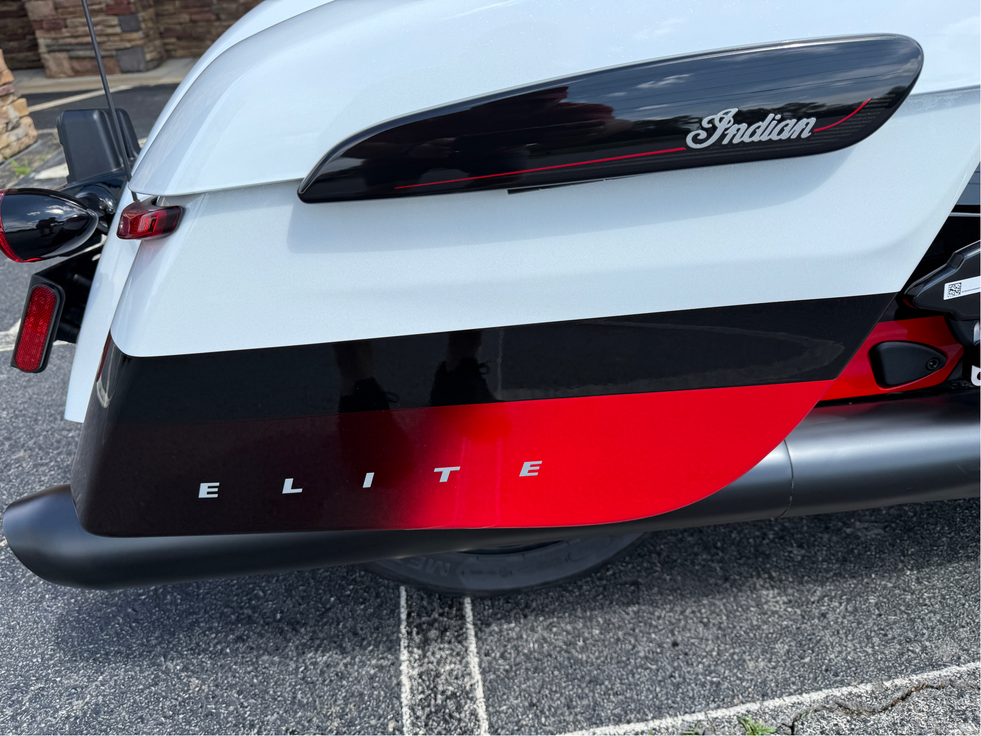 2025 Indian Motorcycle Challenger® Elite in Jacksonville, Arkansas - Photo 5