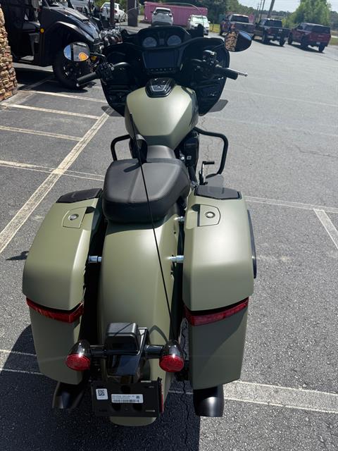 2025 Indian Motorcycle Challenger® Dark Horse® 112 with PowerBand Audio Package in Jacksonville, Arkansas - Photo 5