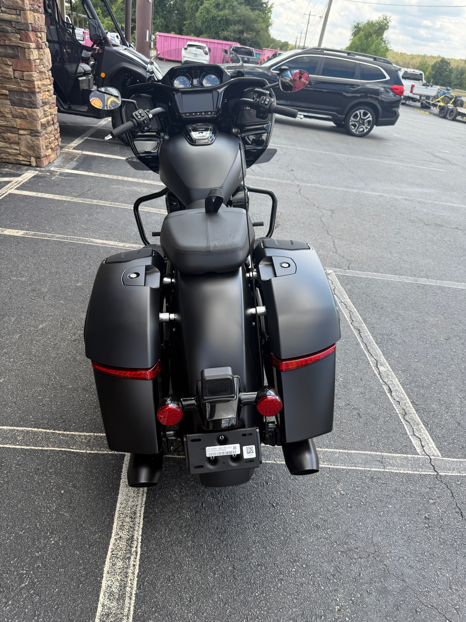 2025 Indian Motorcycle Challenger® Dark Horse® 112 with PowerBand Audio Package in Jacksonville, Arkansas - Photo 6
