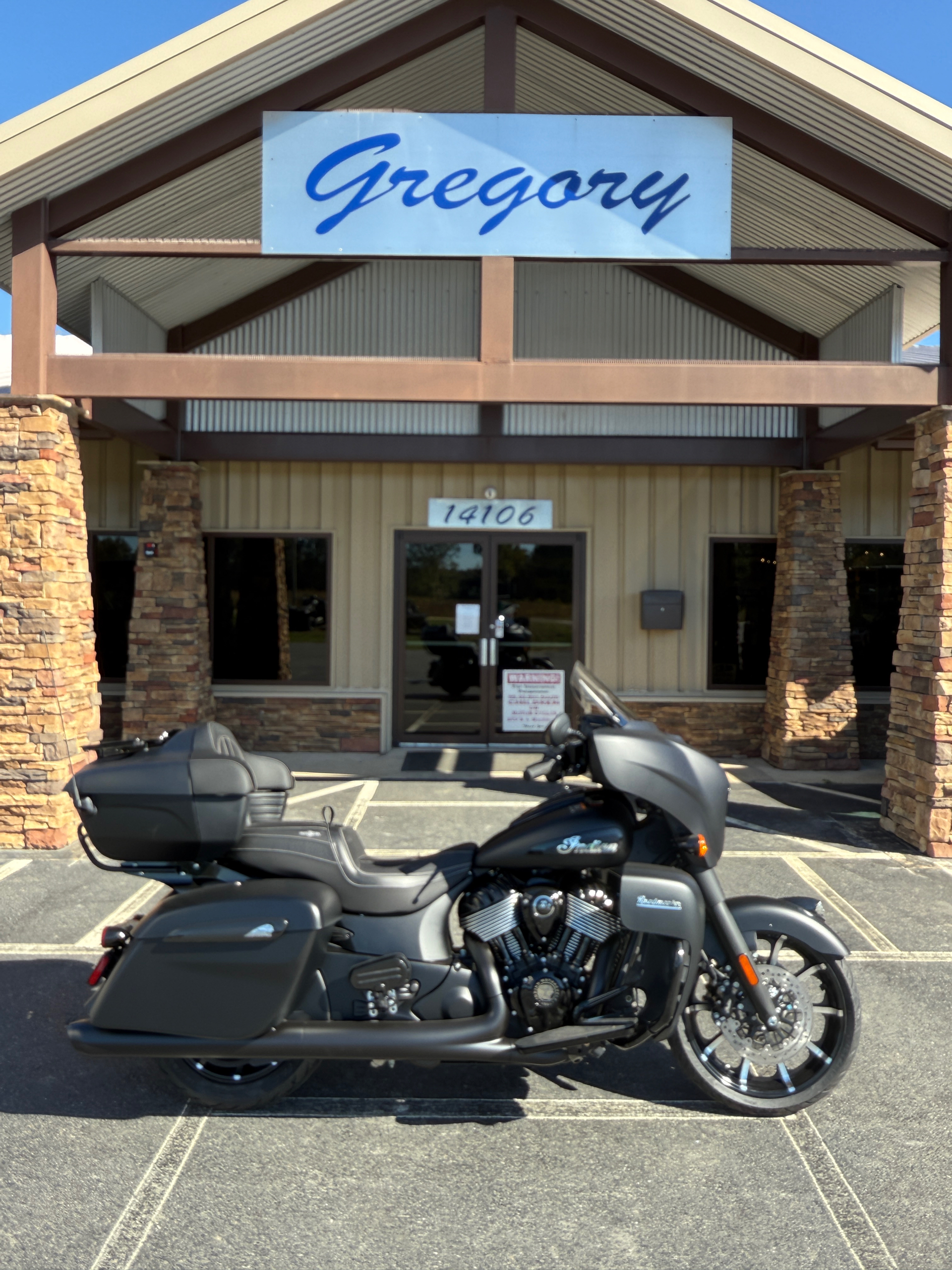 2025 Indian Motorcycle Roadmaster® Dark Horse® in Jacksonville, Arkansas - Photo 1