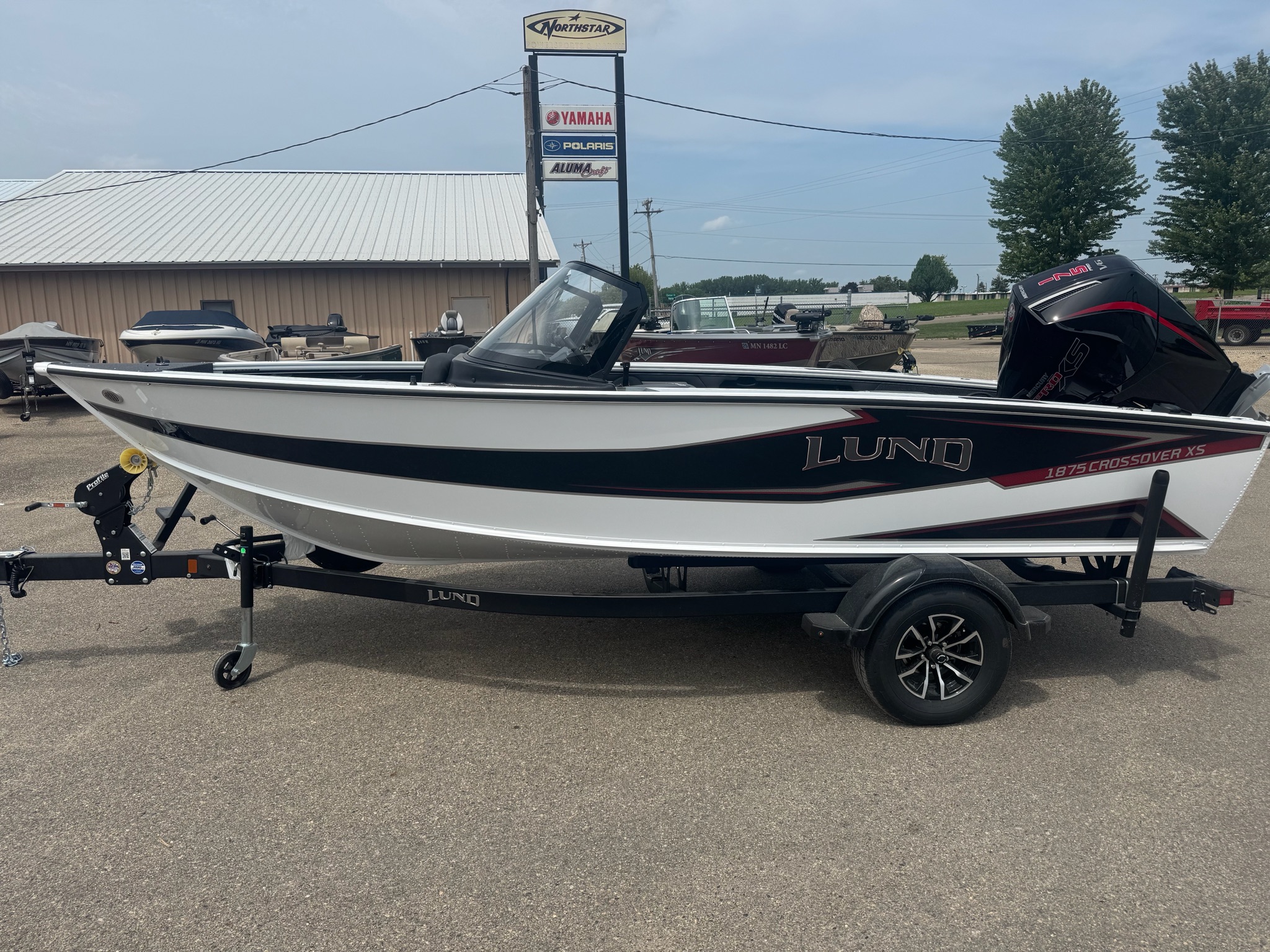 2027 Lund 1875 Crossover XS Power Boats Outboard Albert Lea