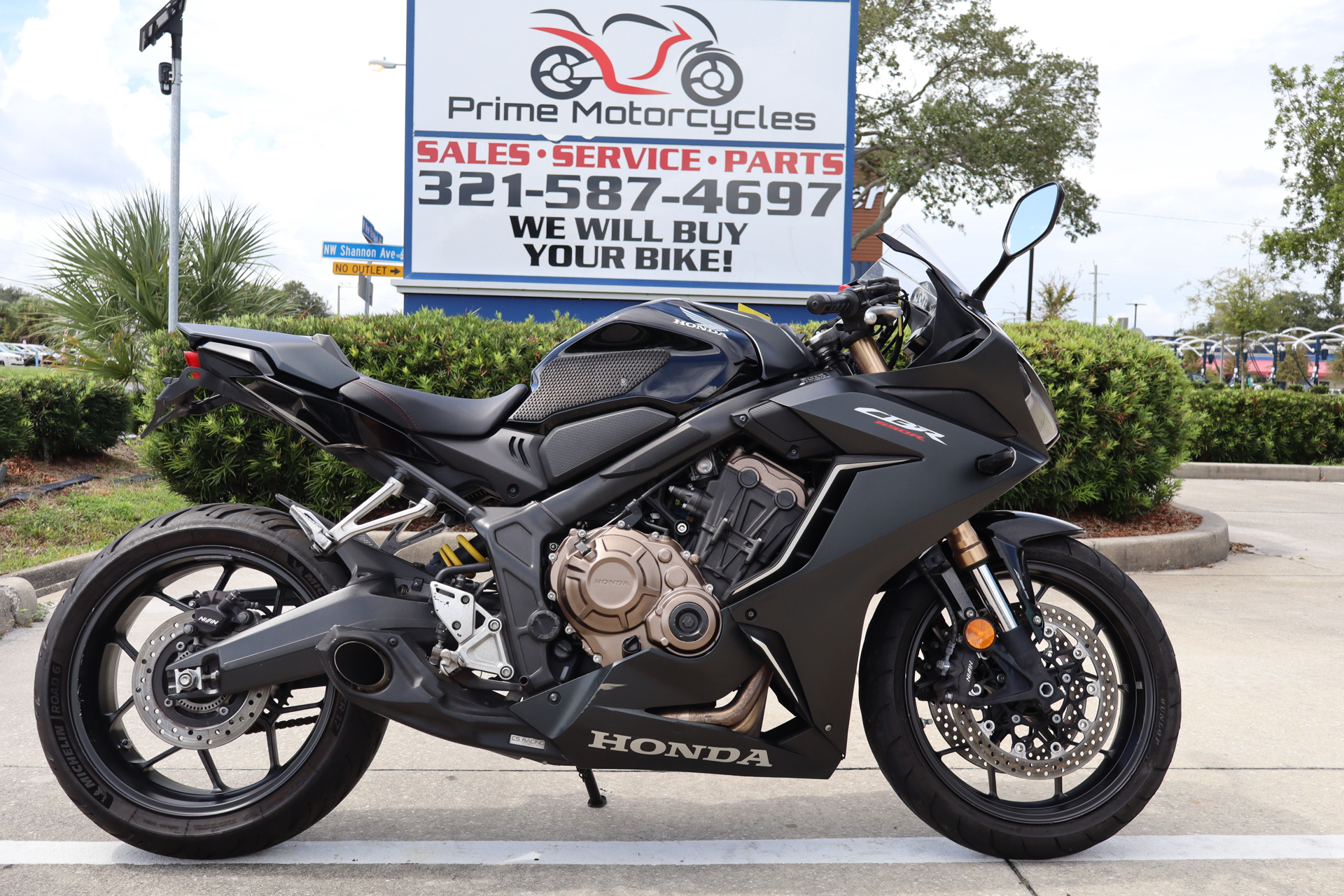 HONDA ホンダ CBR650R CBR650R E-Clutch | Middleweight Sport Bike | Honda