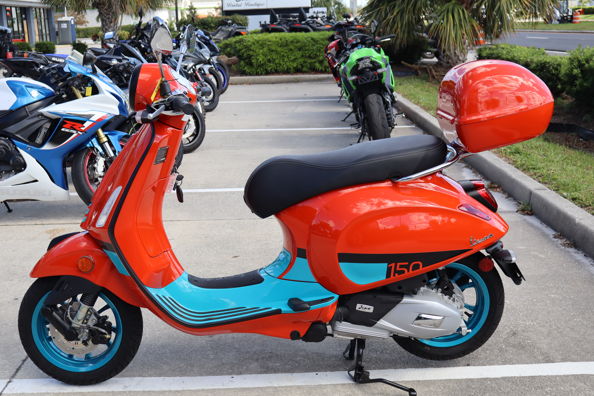 New 2023 Vespa Primavera 150 Color Vibe, Melbourne FL | Specs