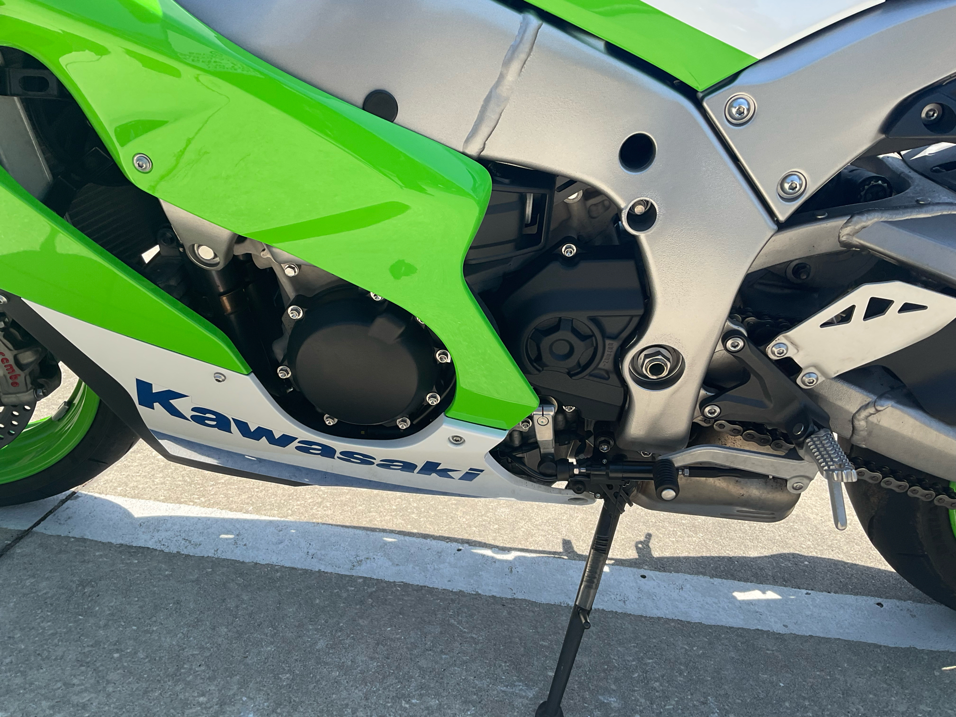 own #13　SILVER TITANIUM / CLEAR GREEN New 2024 Kawasaki Ninja ZX-10R 40th Anniversary Edition ABS