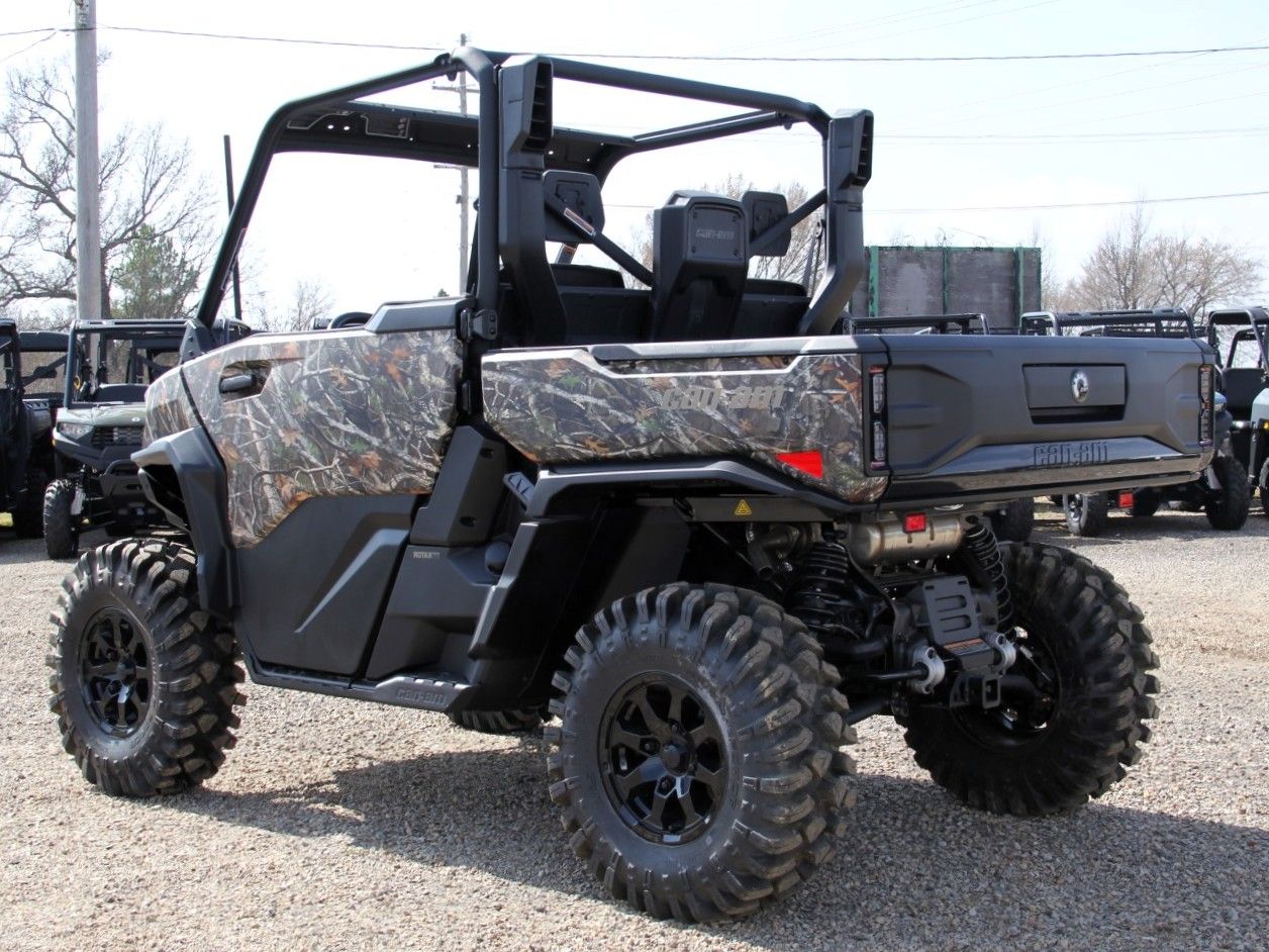 2026 Can-Am™ Defender X MR HD11 with Half-Doors 9