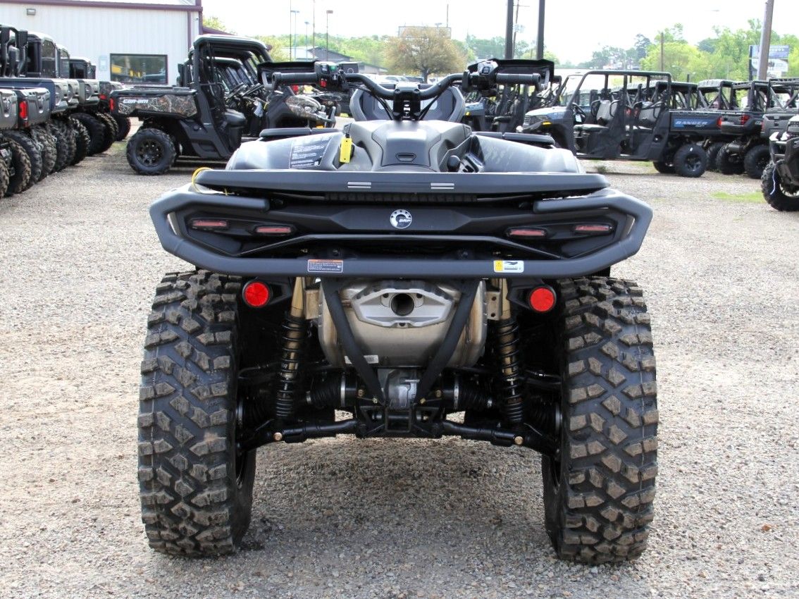 2026 Can-Am™ Outlander Backcountry 1000R 6