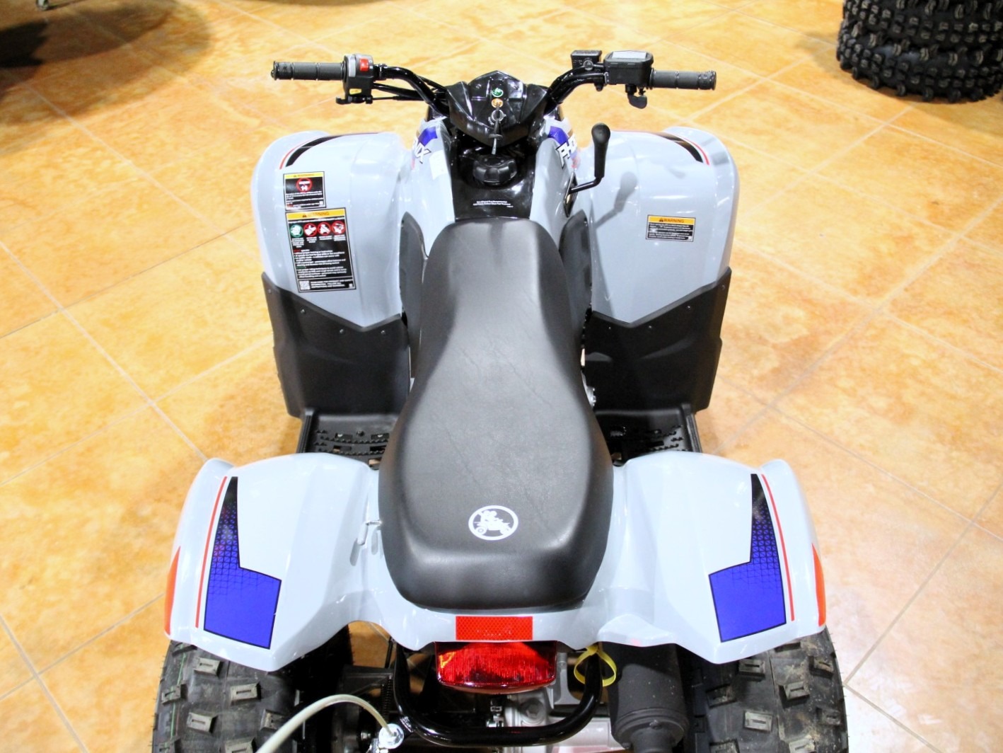 2026 Polaris Phoenix 200 9