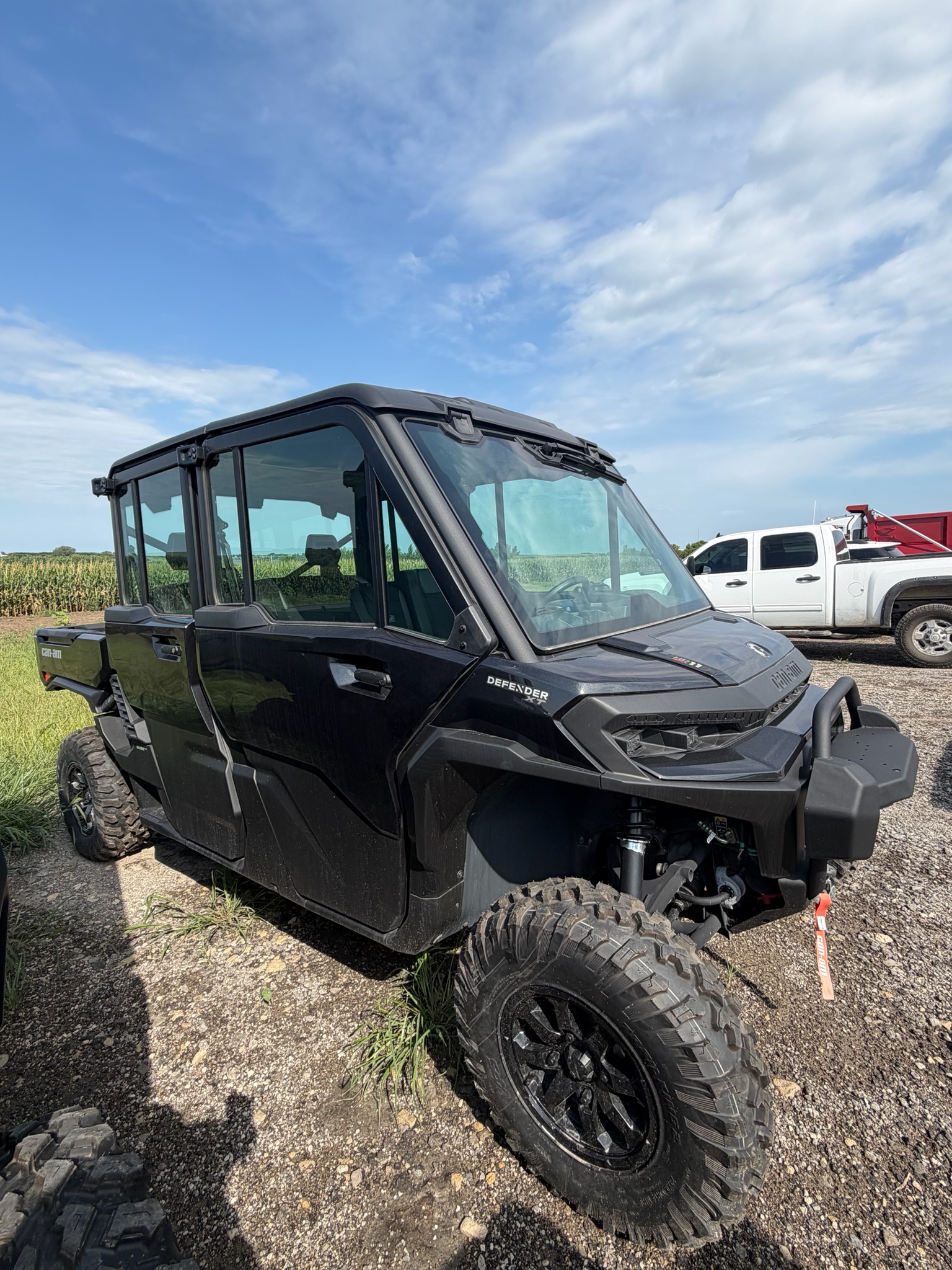 2026 Can-Am™ Defender MAX XT CAB HD11 with 10.25 in. touchscree 2