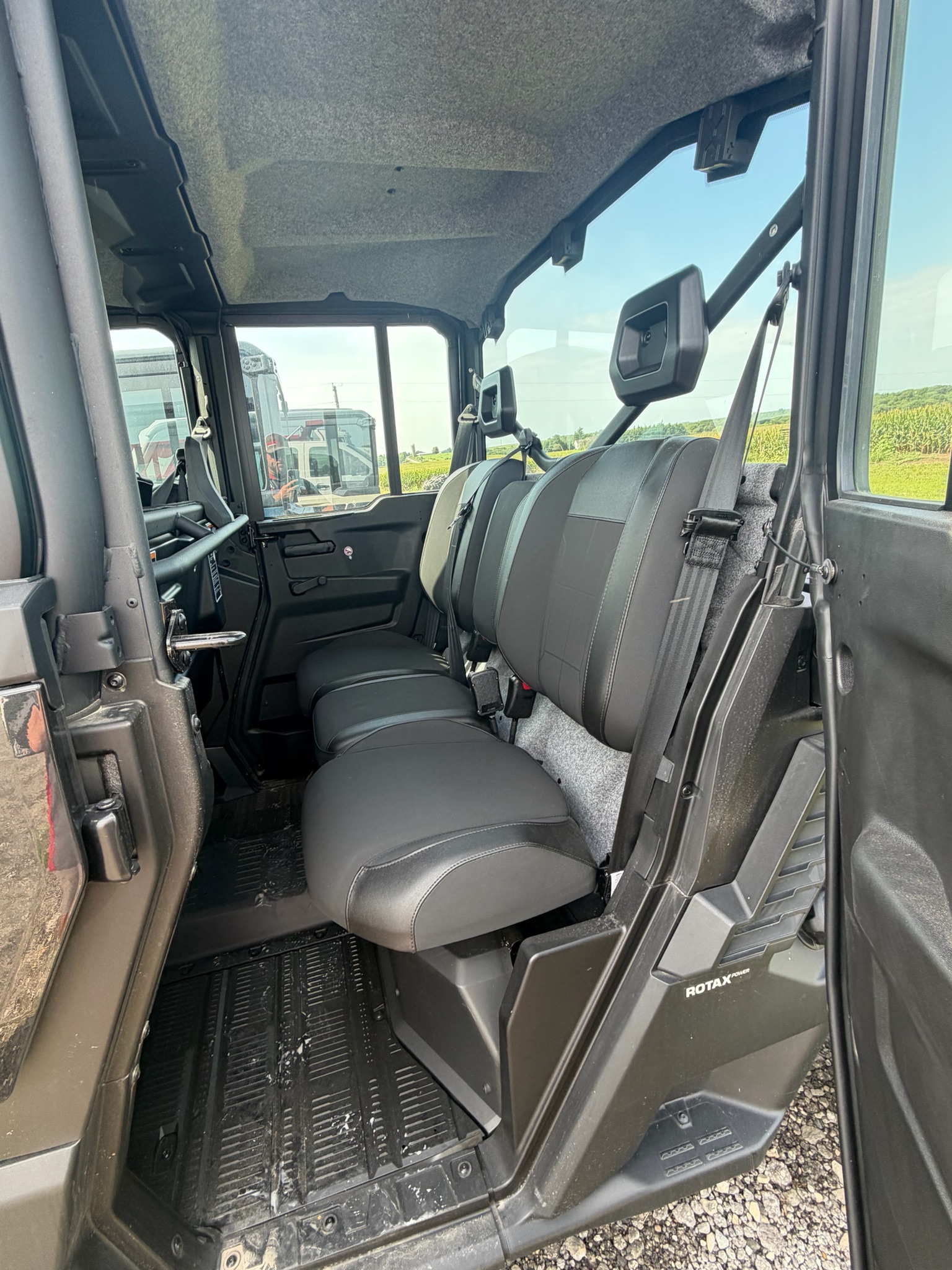 2026 Can-Am™ Defender MAX XT CAB HD11 with 10.25 in. touchscree 5