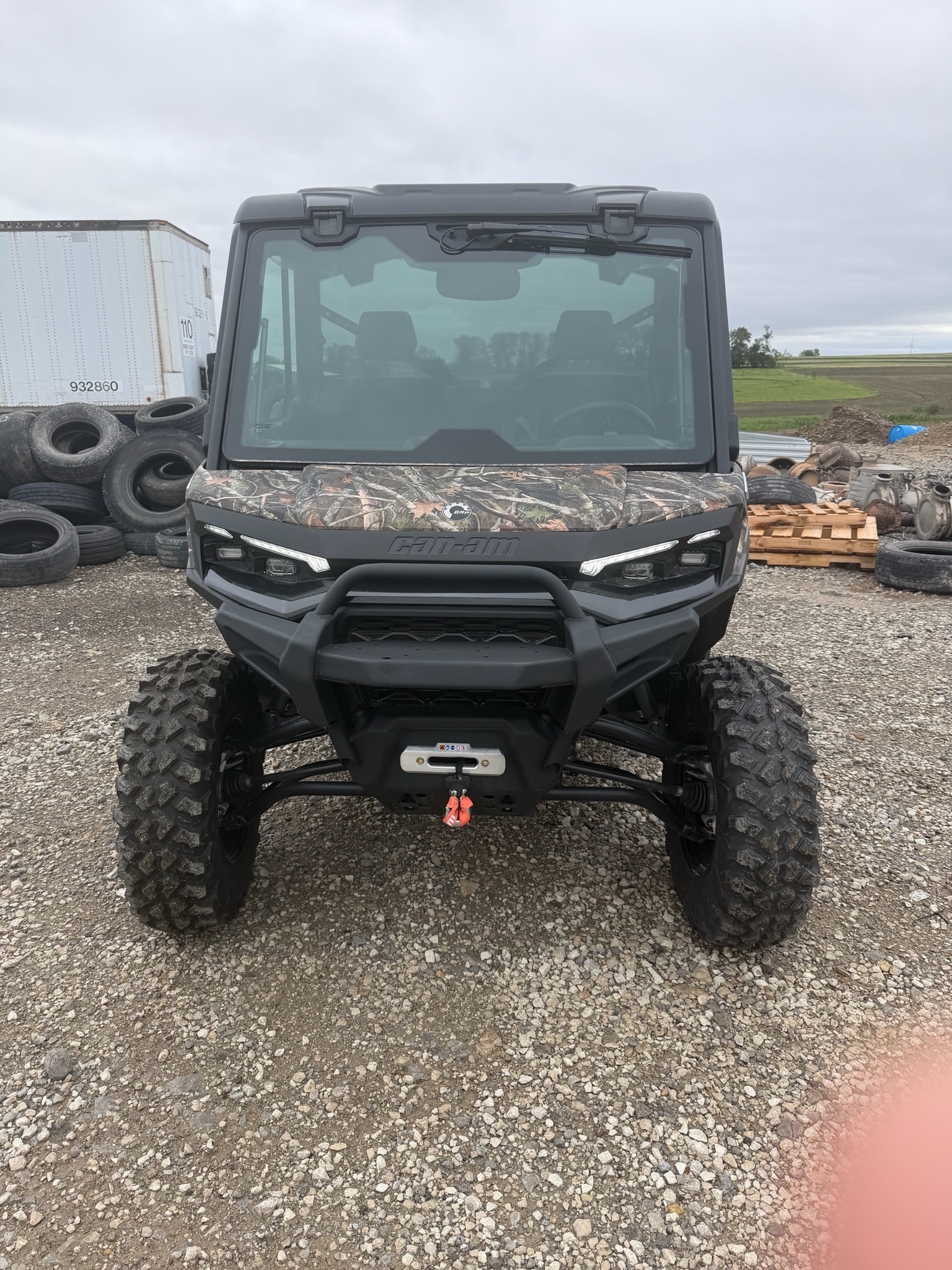 2026 Can-Am™ Defender Limited HD11 1