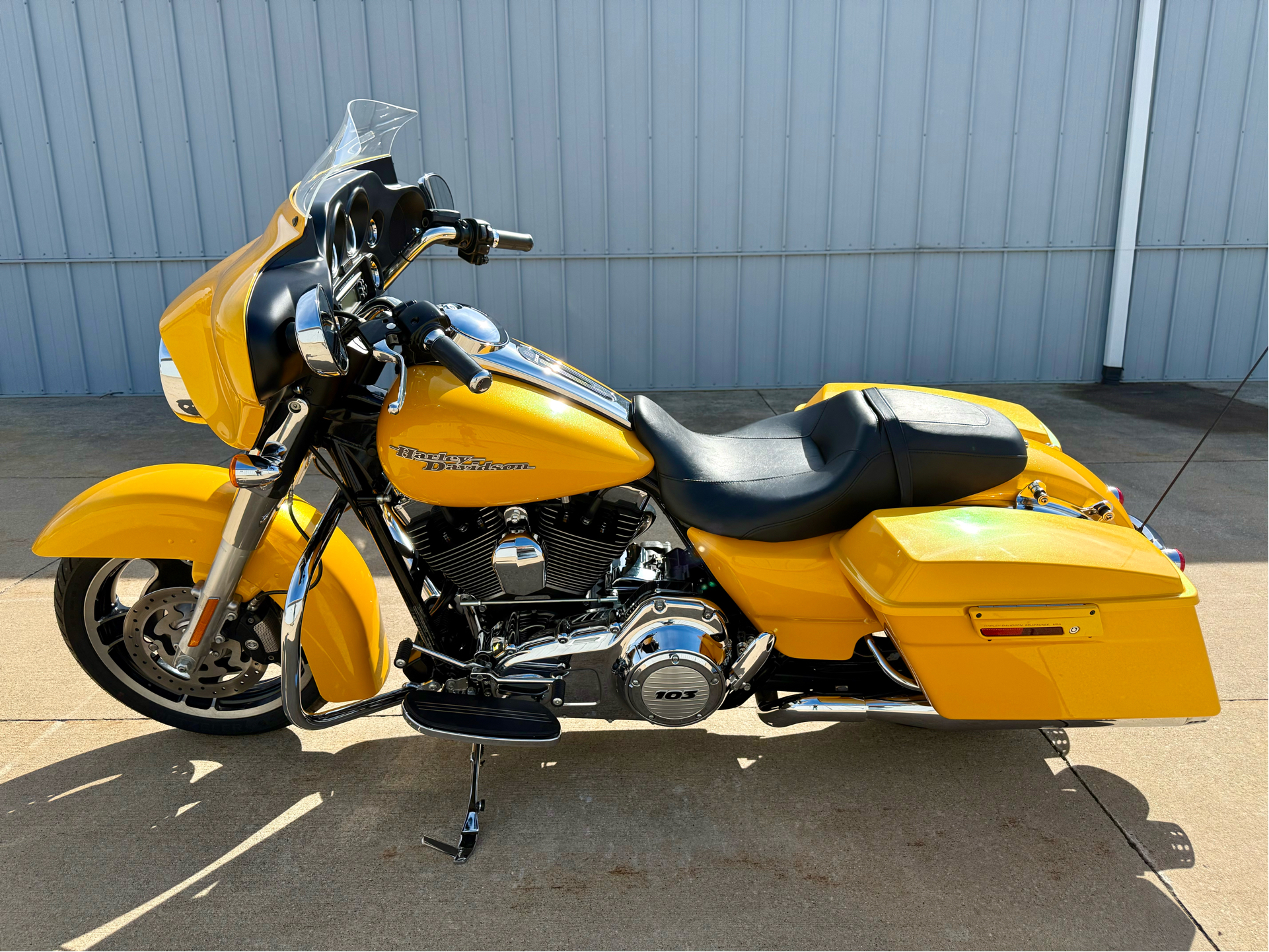 Seattle Now \u0026 Then: A Fremont Trolley Derailed | Seattle Now \u0026 Then, image size:1921x1441