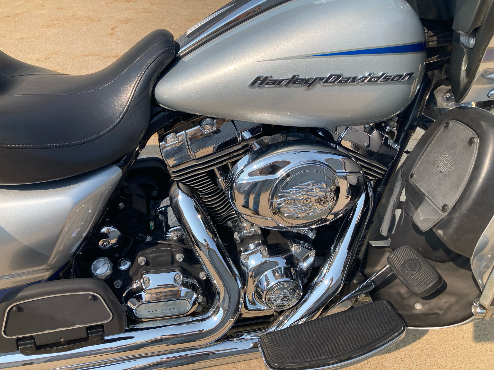 バックル　HARLEY-DAVIDSON SILVER New 2023 Harley-Davidson Street Glide® Special Atlas Silver