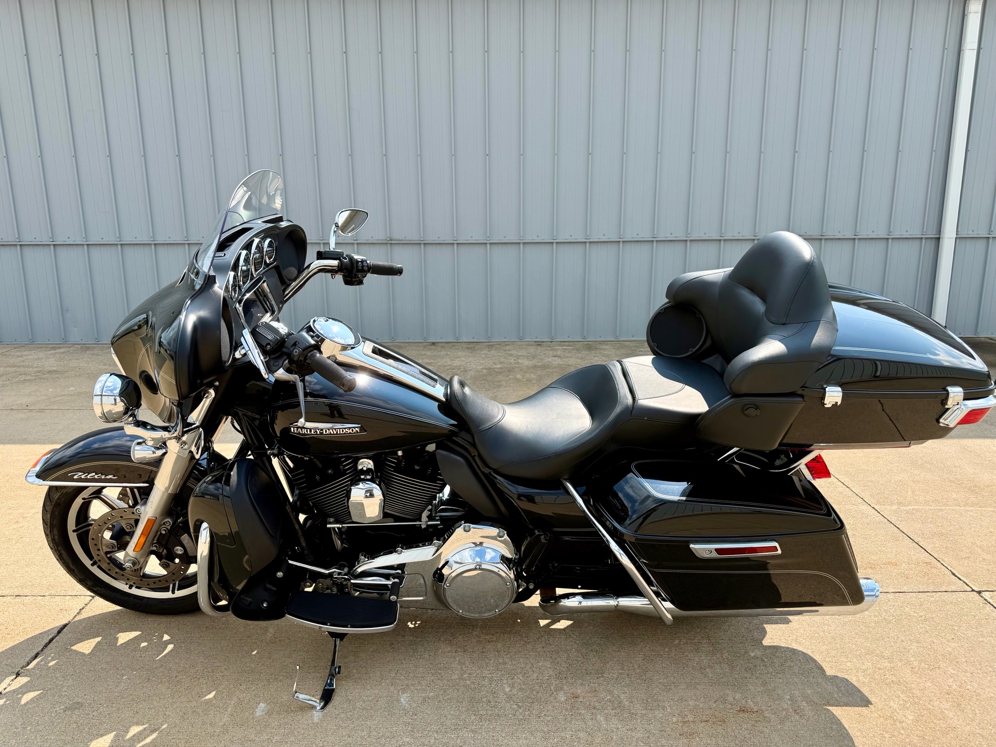 2016 Harley-Davidson Electra Glide® Ultra Classic® Low 2
