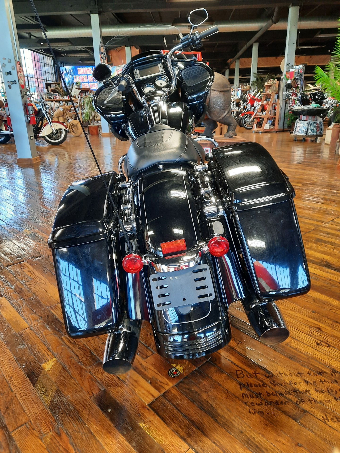 2015 Harley-Davidson Road Glide® Special 3