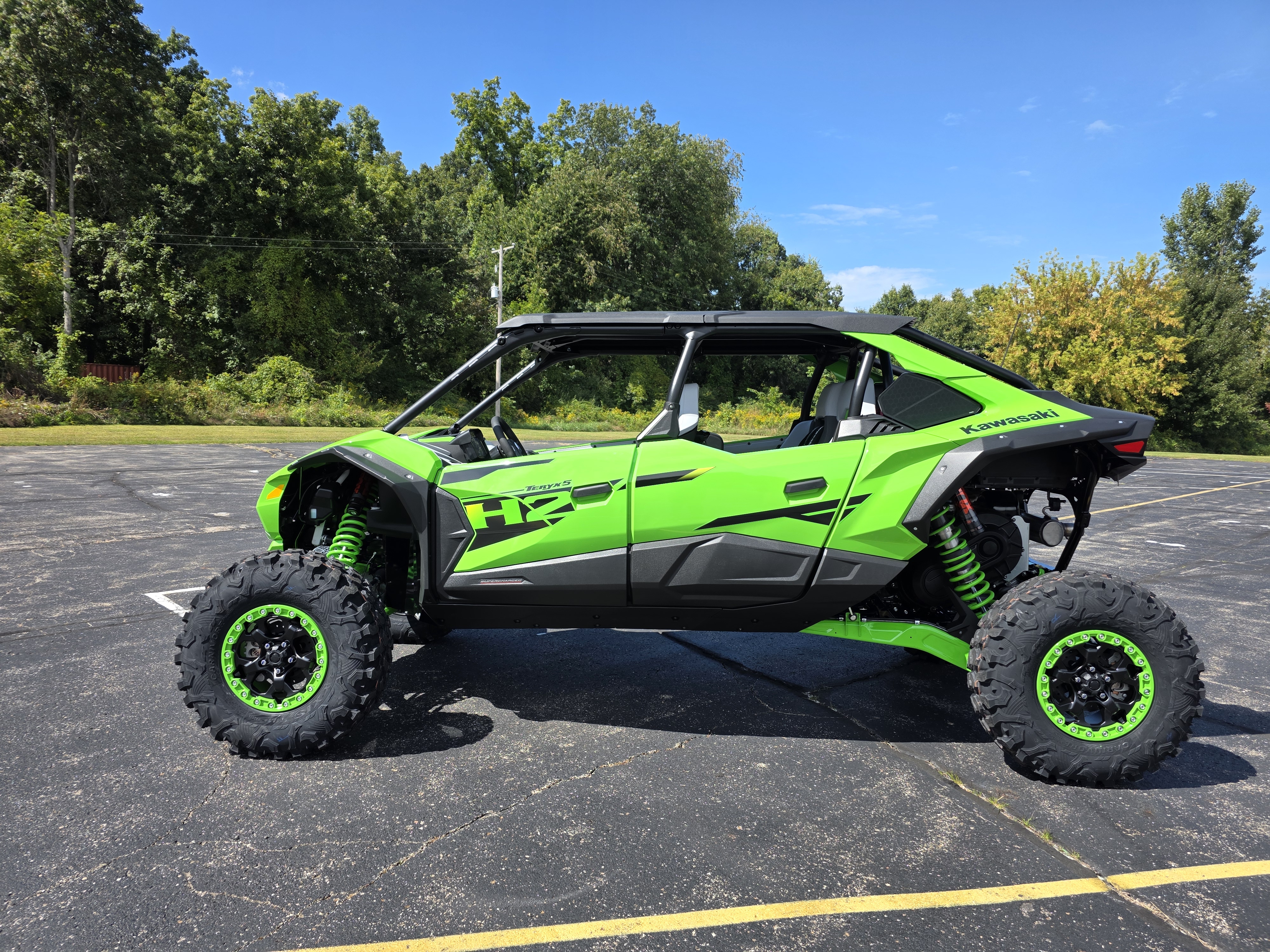 New 2026 Kawasaki Teryx5 H2 Deluxe eS, Cement City MI | Specs