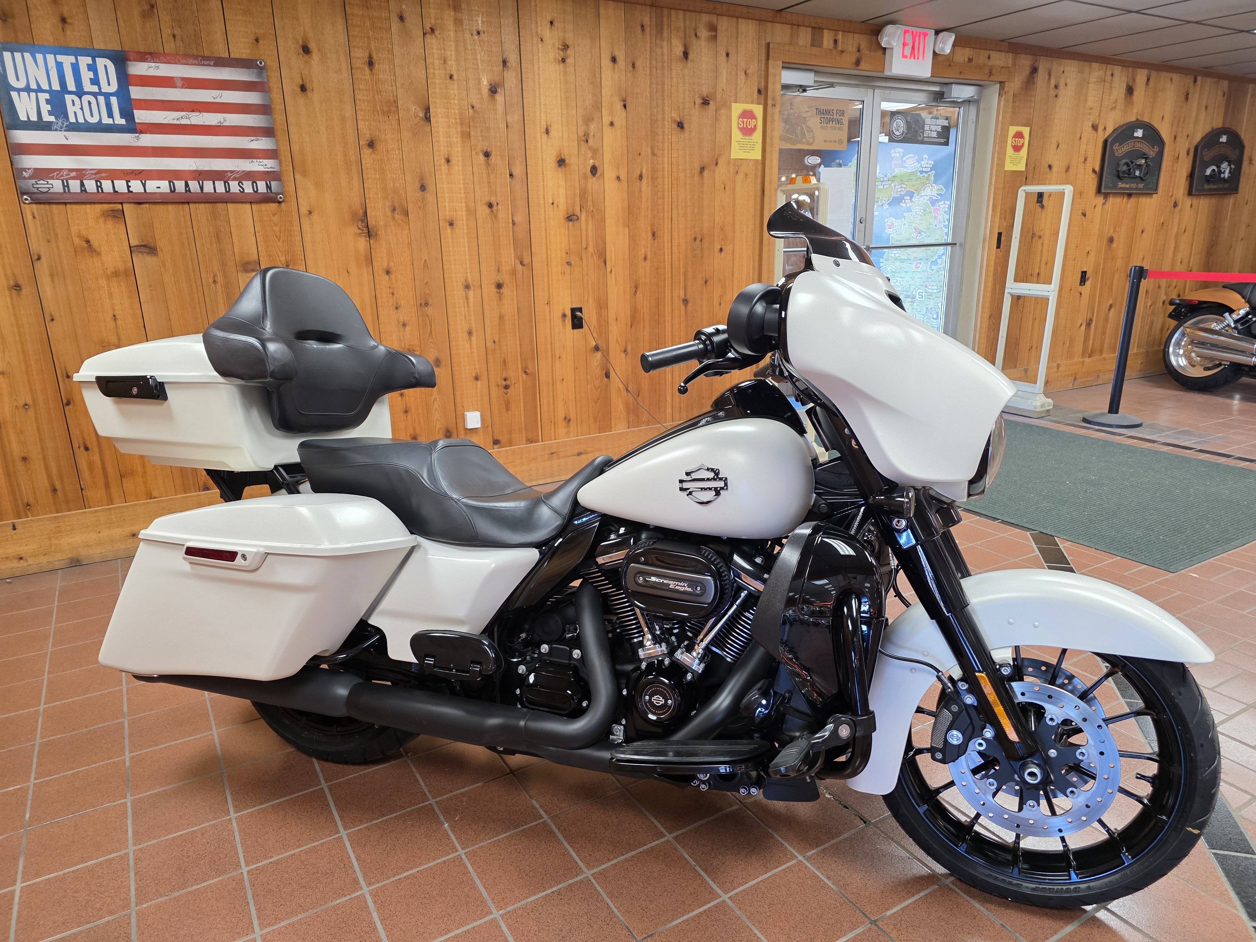Used 2018 Harley-Davidson Street Glide® Special Motorcycle - Specs