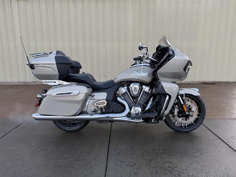 2026 Indian Pursuit Limited with 112 and Powerband Audio Package