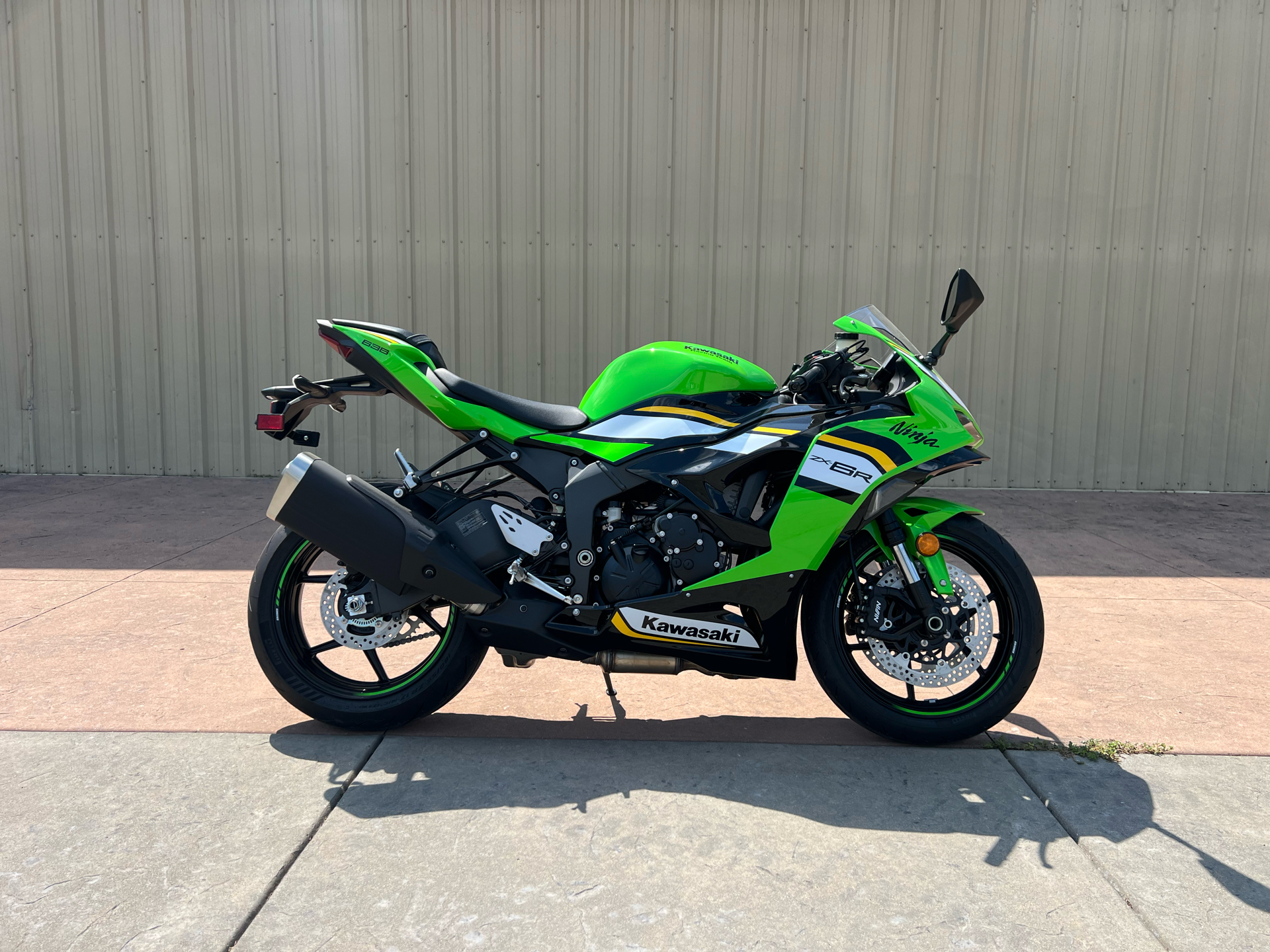 Tak California⚽️  New 2024 Kawasaki Ninja ZX-4RR KRT Edition ABS Lime Green