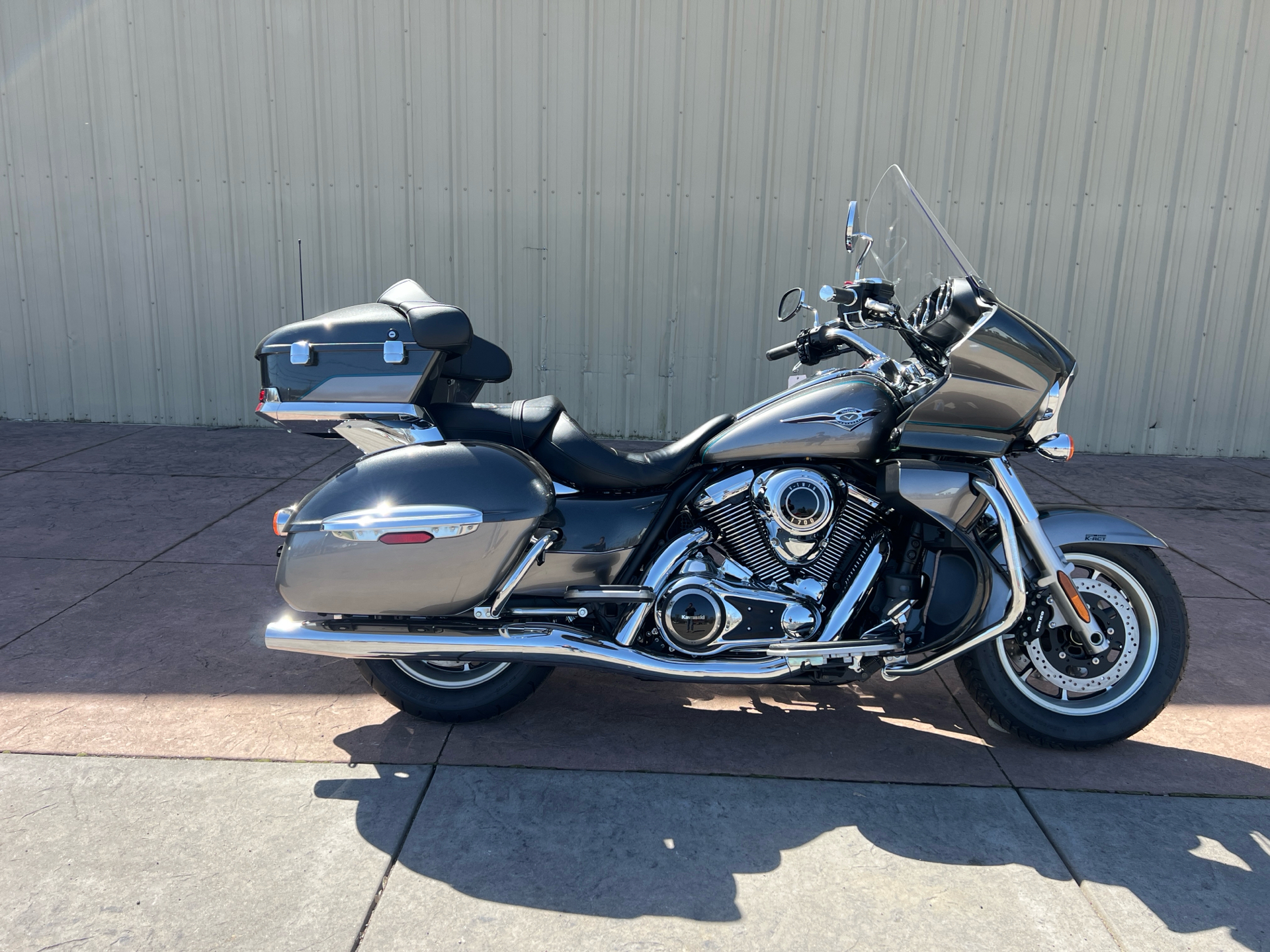 スガ ヒデアキ 　タイムセール 10/17 2024 Kawasaki Vulcan® 1700 Vaquero® ABS Stock: K026276 | Fun Bike