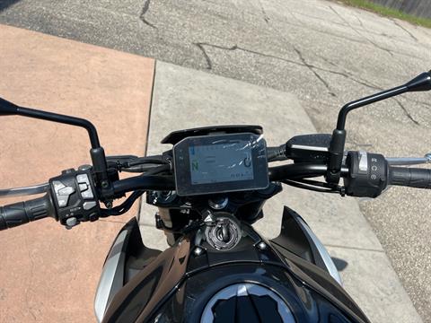 雨に撃たれる☔クロ 25✖️20パネルキャンバス New 2025 Kawasaki Z900RS ABS, Michigan Center MI | Specs, Price