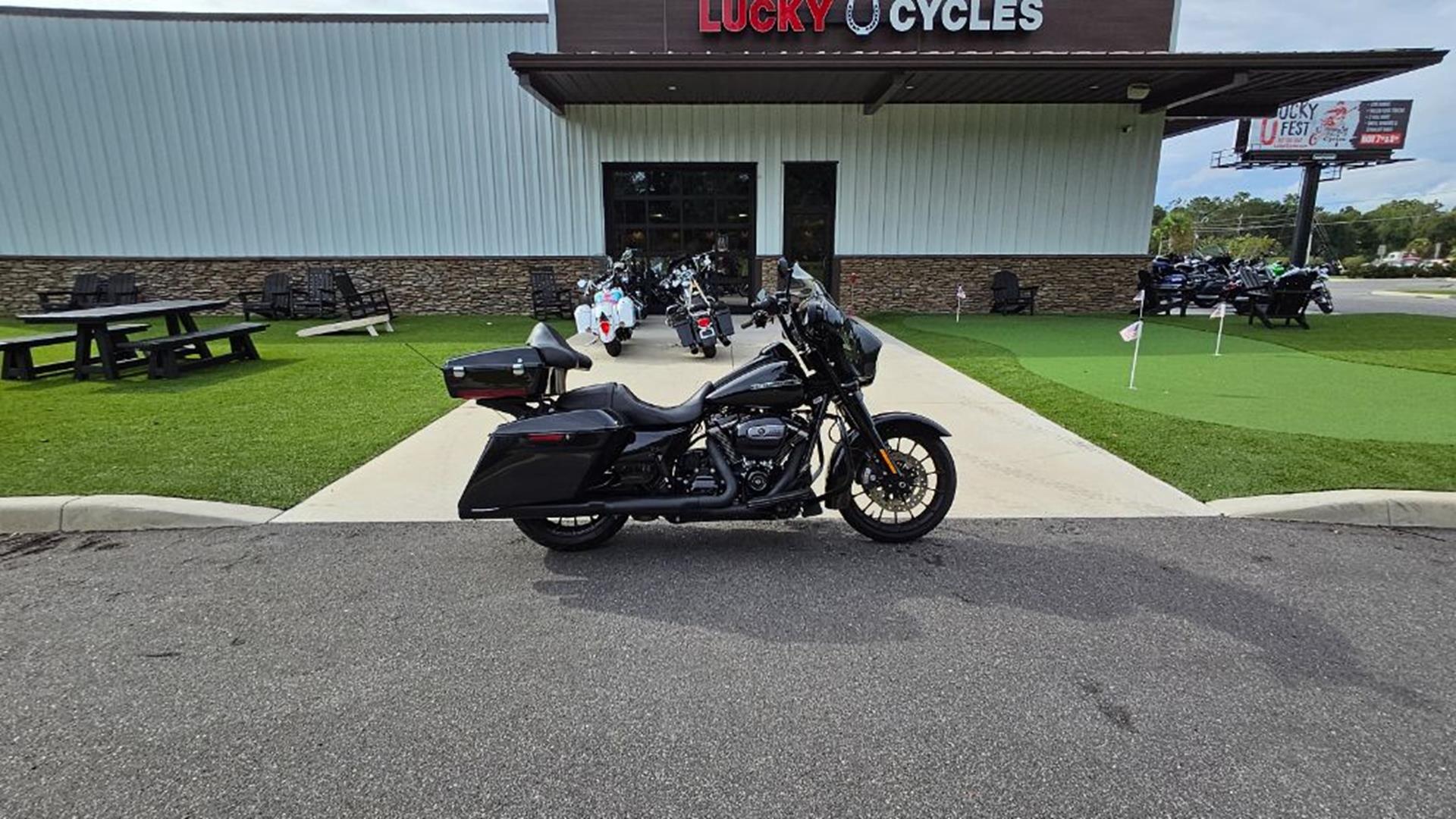 2018 Harley-Davidson Street Glide® Special 2