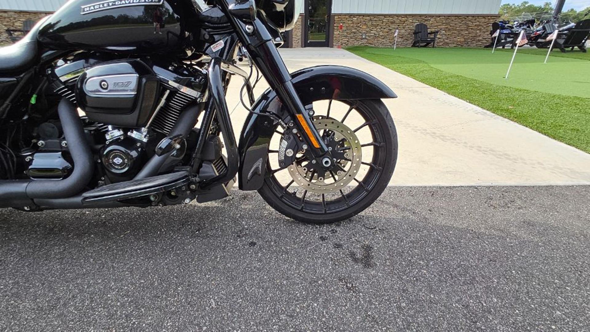 2018 Harley-Davidson Street Glide® Special 5