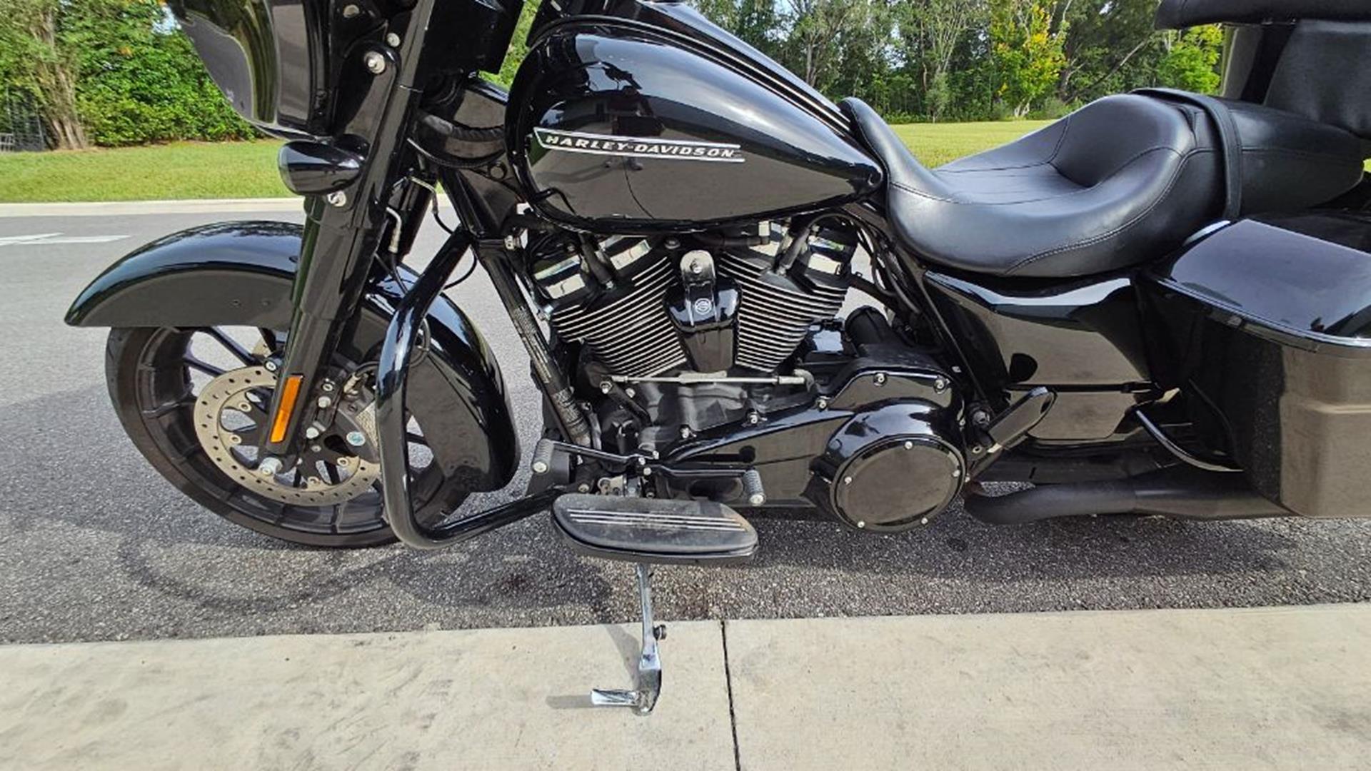 2018 Harley-Davidson Street Glide® Special 8