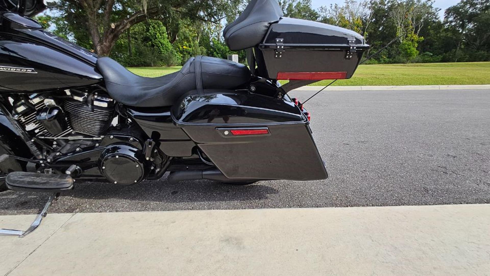 2018 Harley-Davidson Street Glide® Special 9
