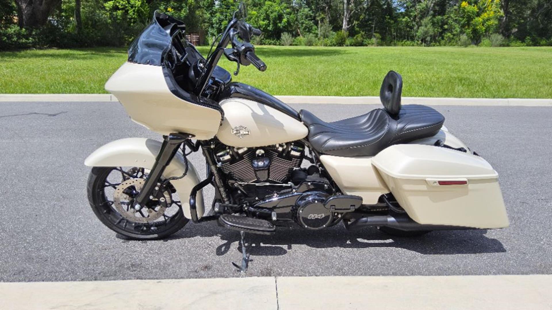 2022 Harley-Davidson Road Glide® Special 10