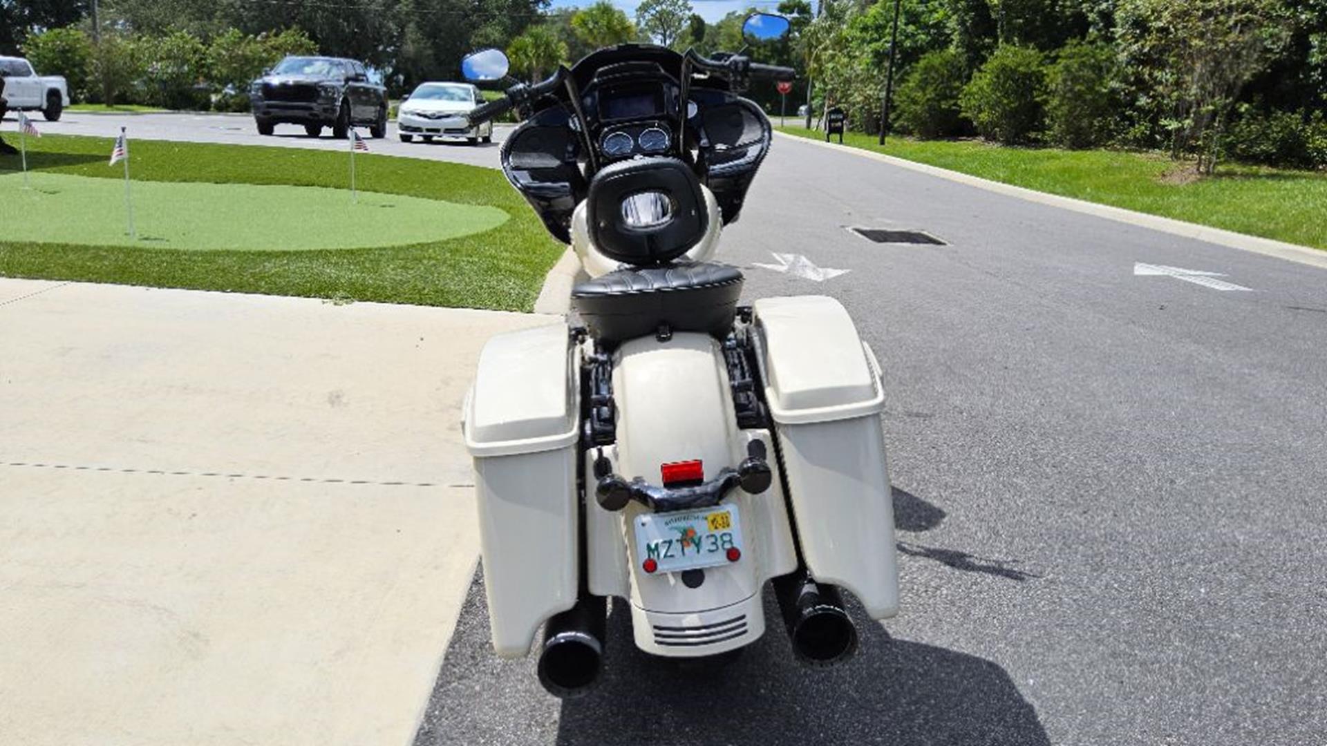 2022 Harley-Davidson Road Glide® Special 11