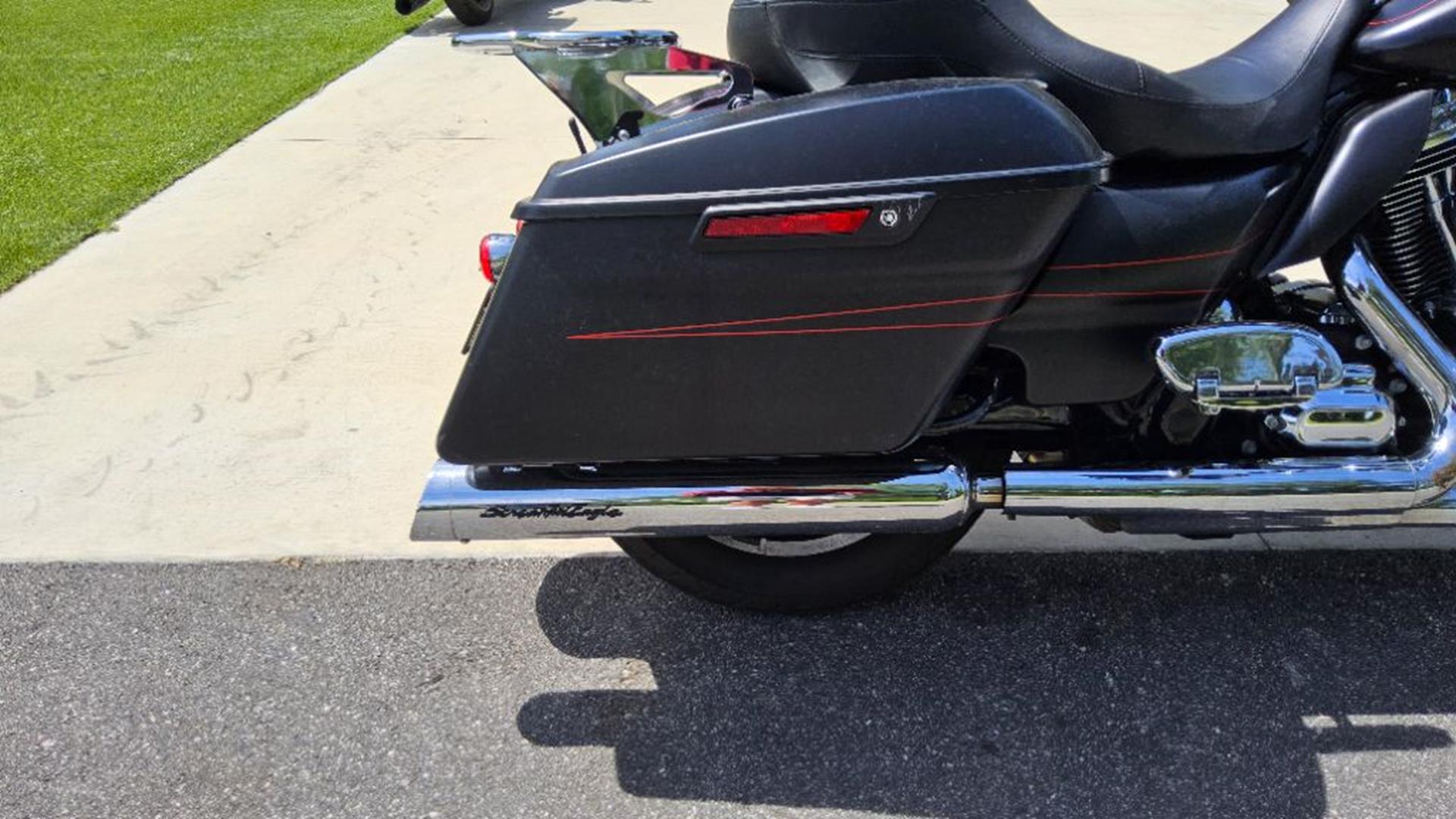 2015 Harley-Davidson Street Glide® Special 3
