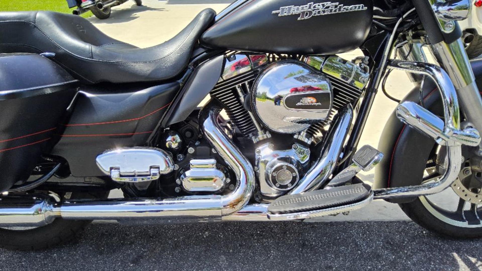 2015 Harley-Davidson Street Glide® Special 4
