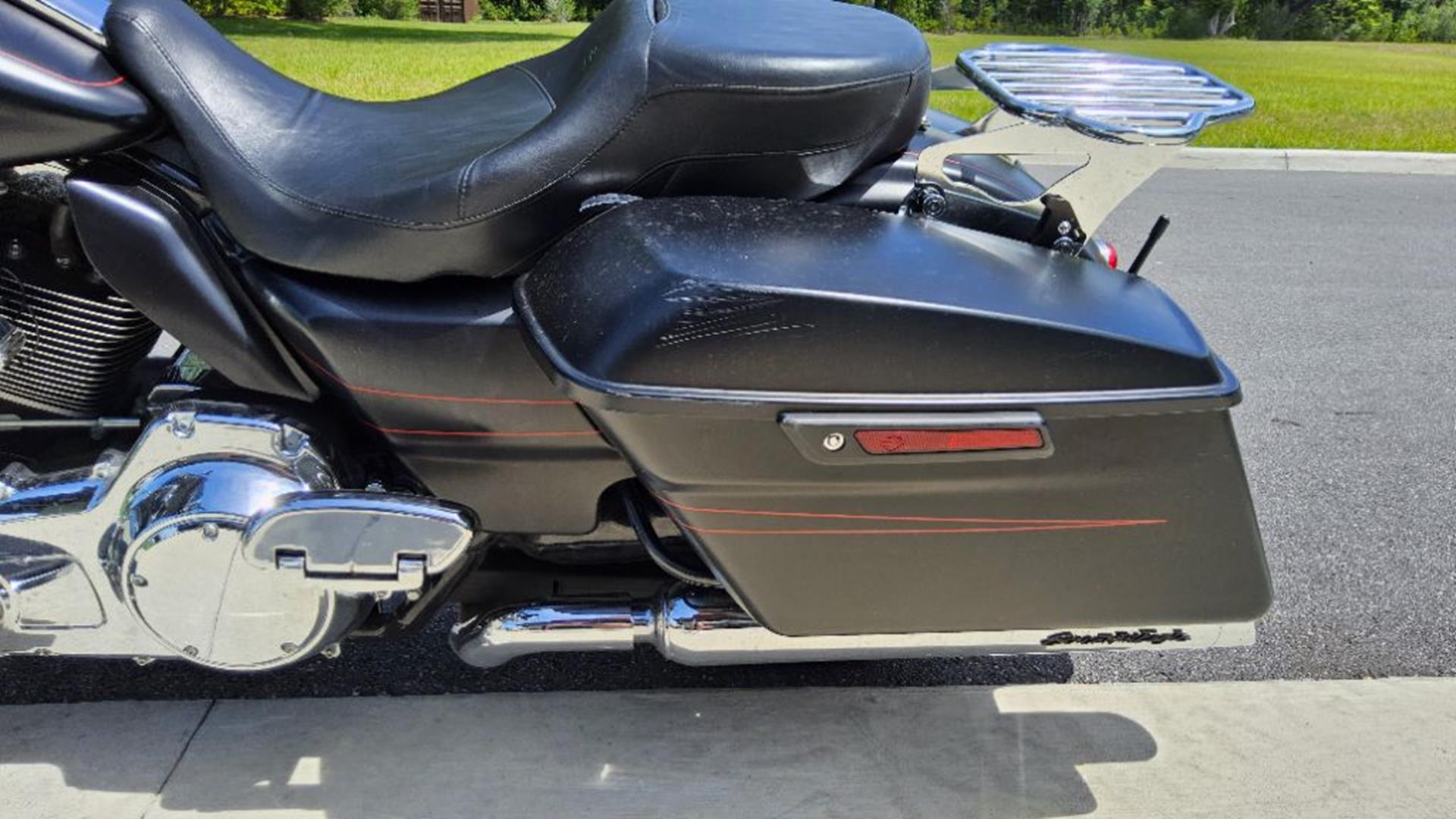 2015 Harley-Davidson Street Glide® Special 9