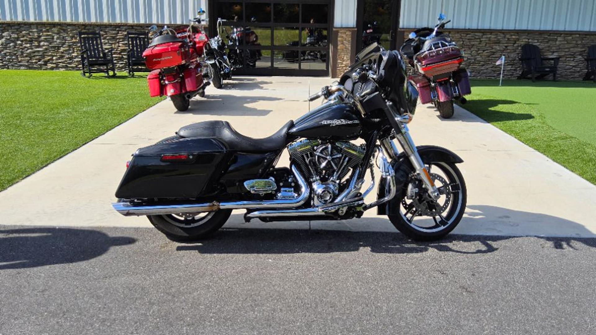2015 Harley-Davidson Street Glide® 1