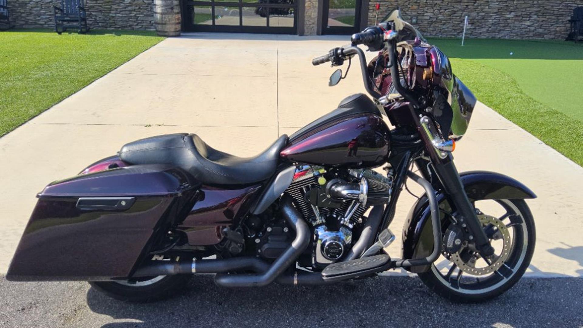 2014 Harley-Davidson Street Glide® Special 1