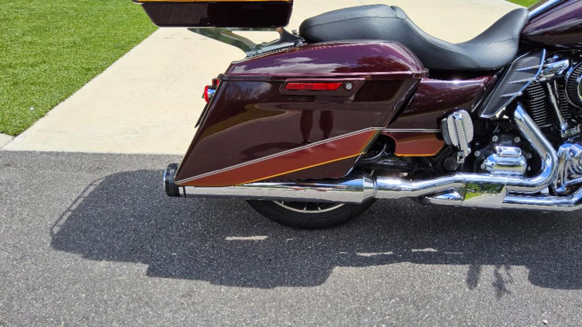 2021 Harley-Davidson Road Glide® Special 3