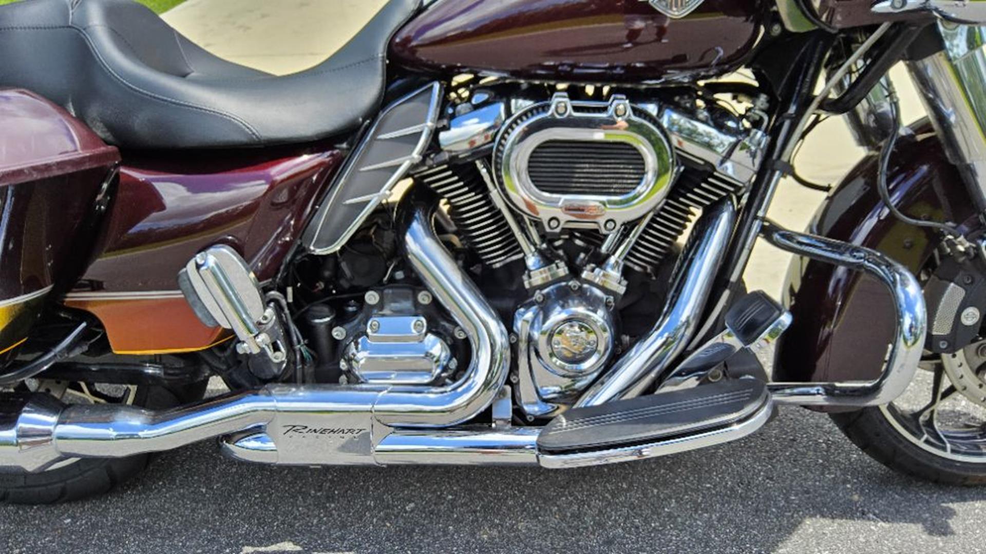 2021 Harley-Davidson Road Glide® Special 4